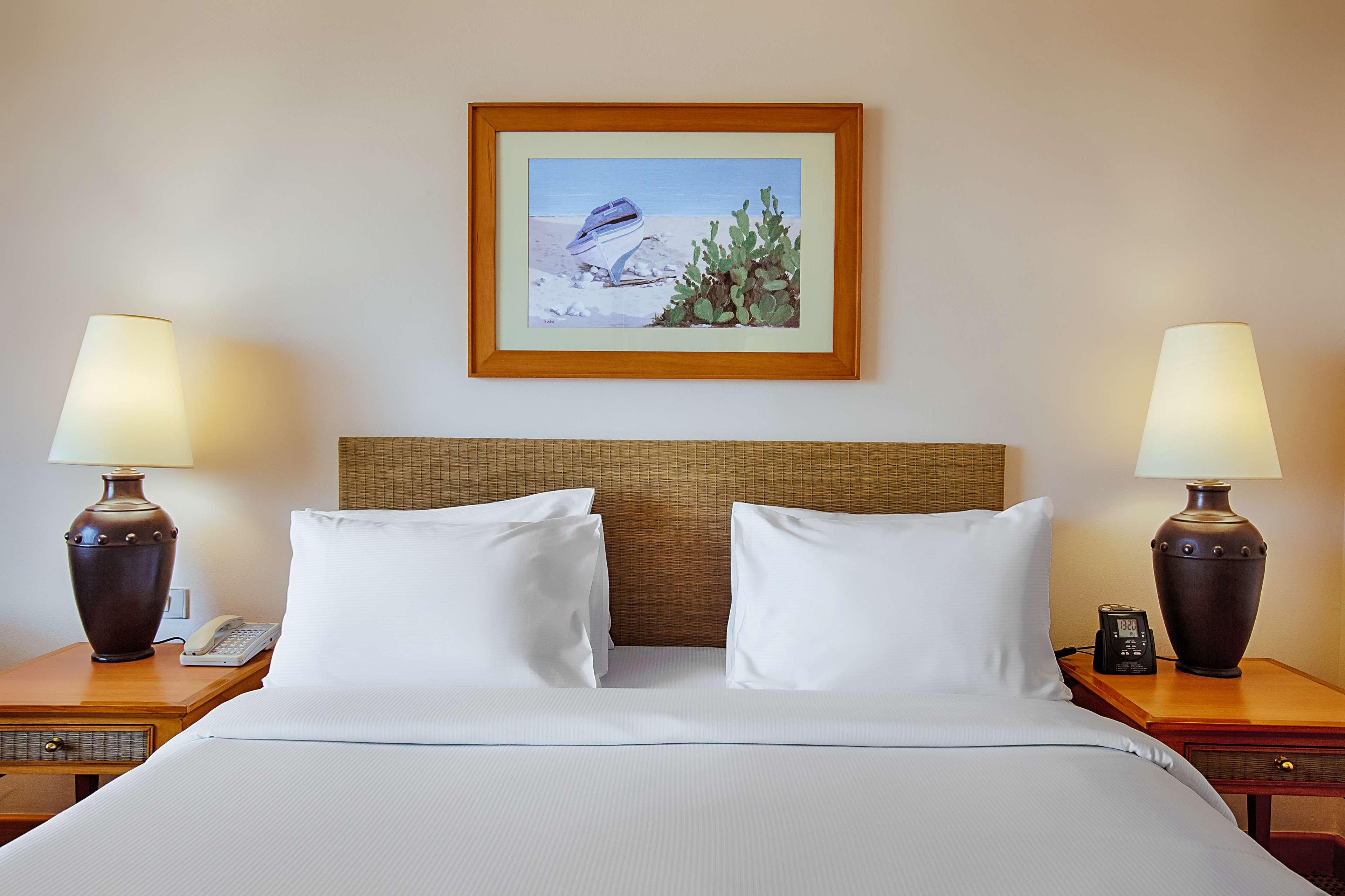 Room Guest Room Queen Bed