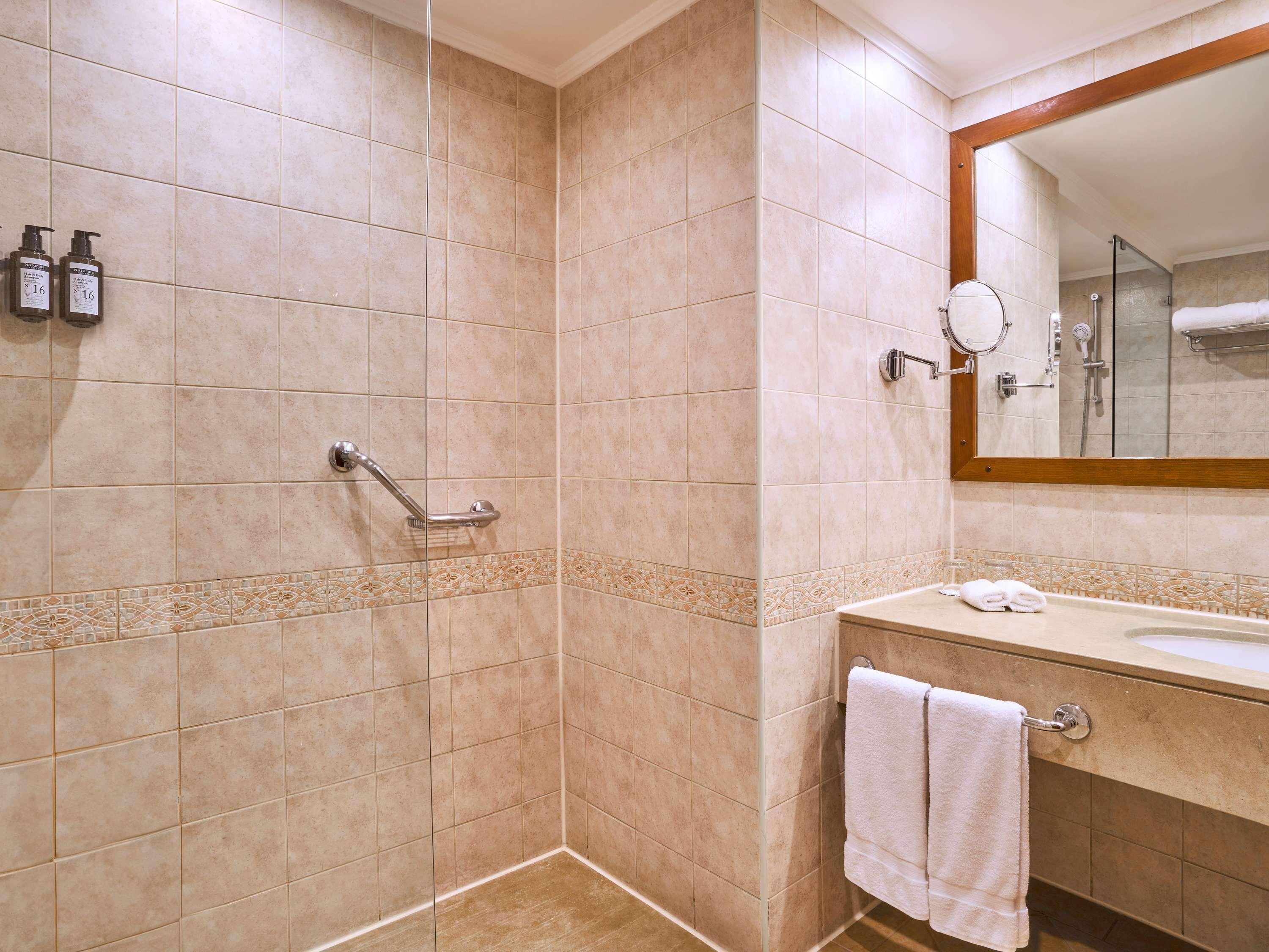 Double Superior Pool View