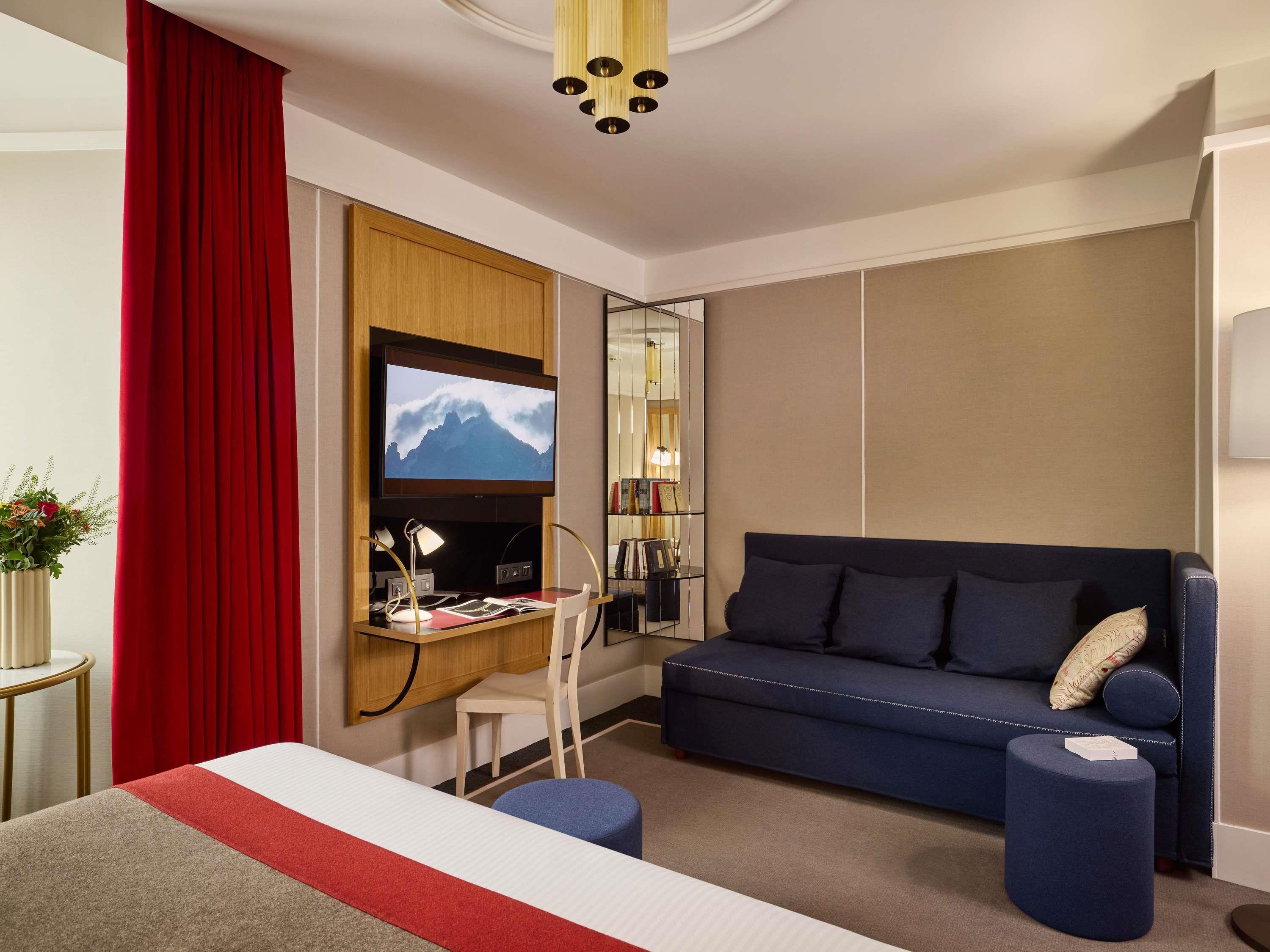 Junior Suite King Size Bed