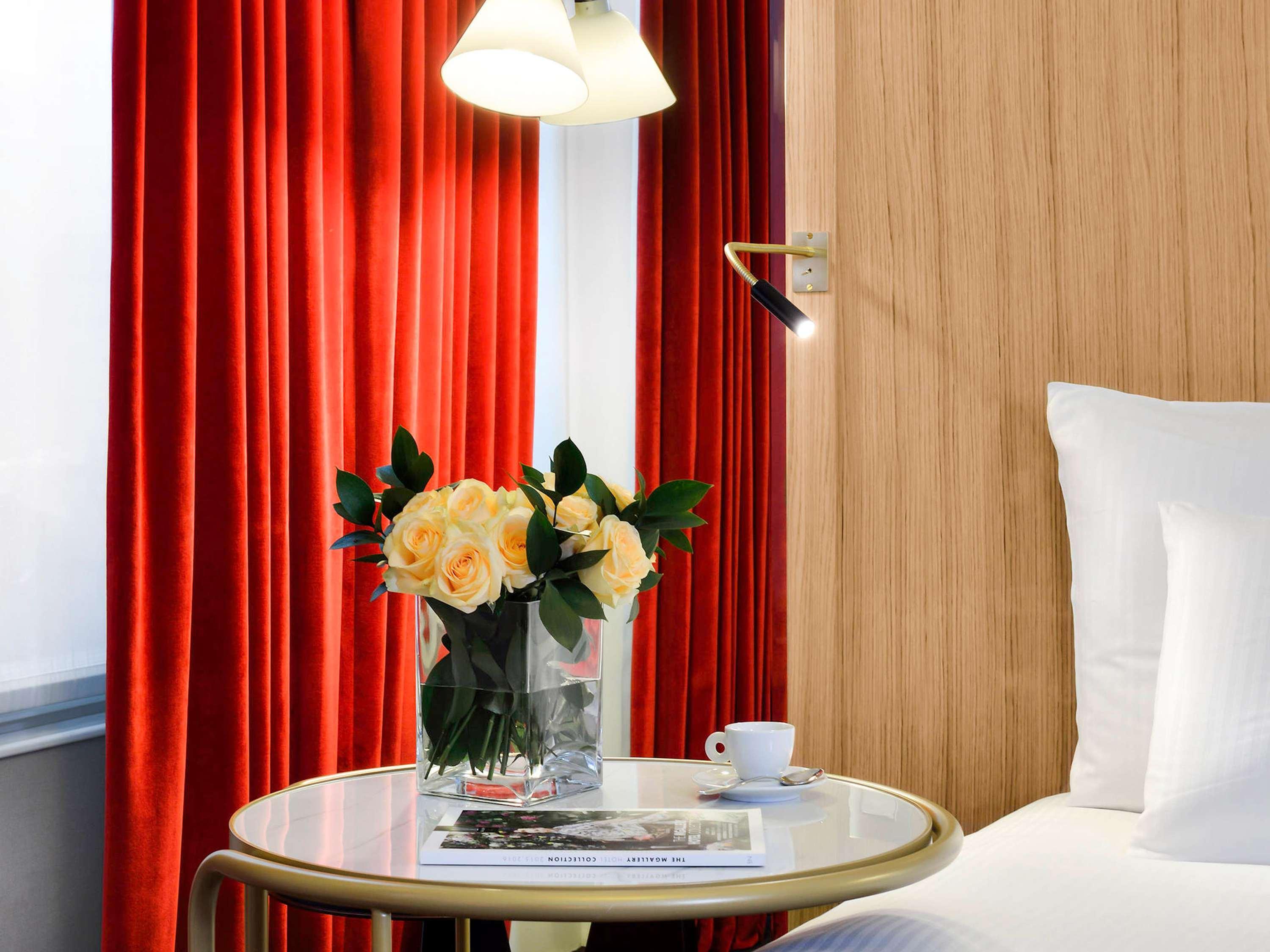 Double Deluxe Queen Bed