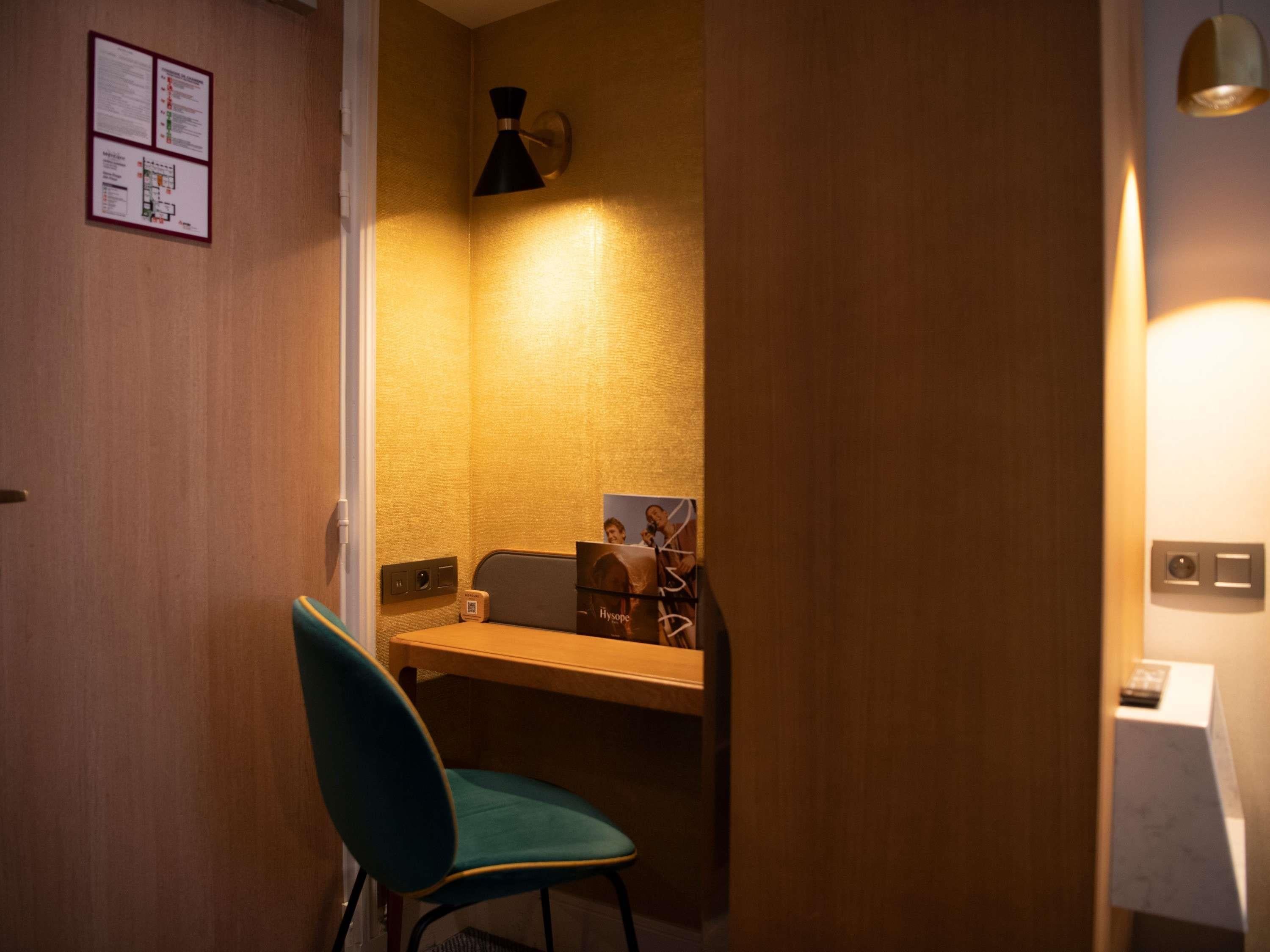 Double or Twin Classic Double Bed