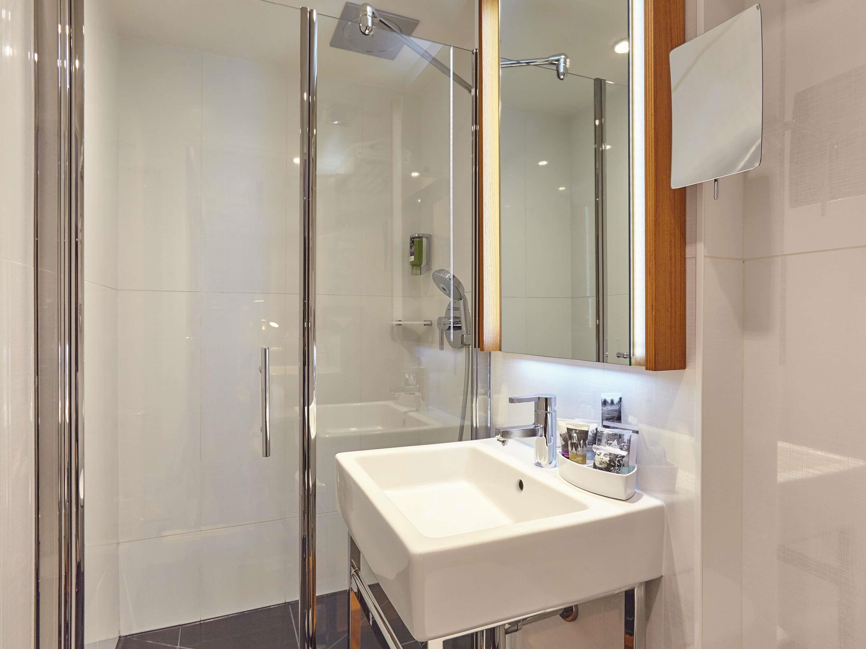 Double or Twin Classic Double Bed