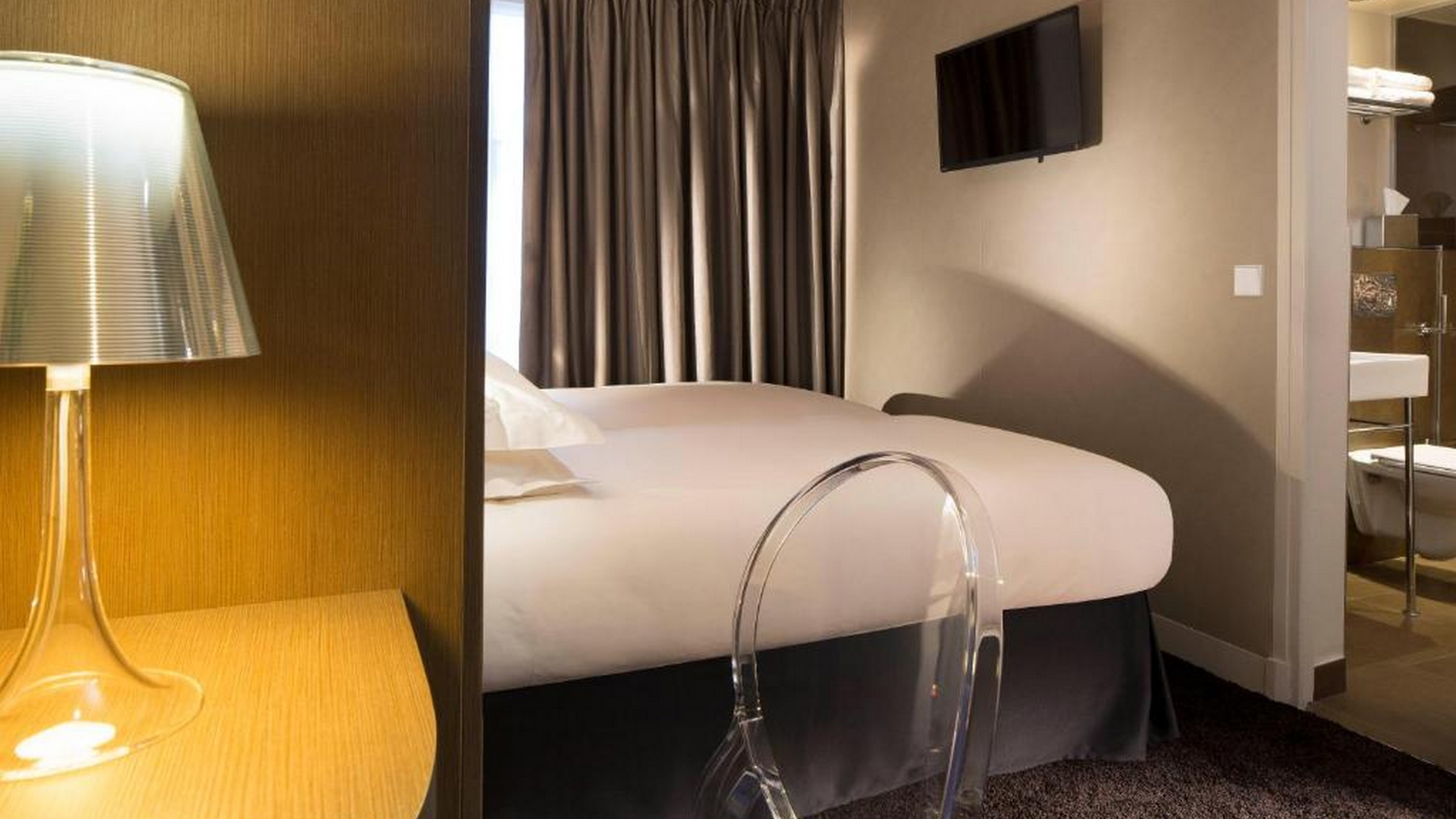 Double Queen Bed Non Smoking