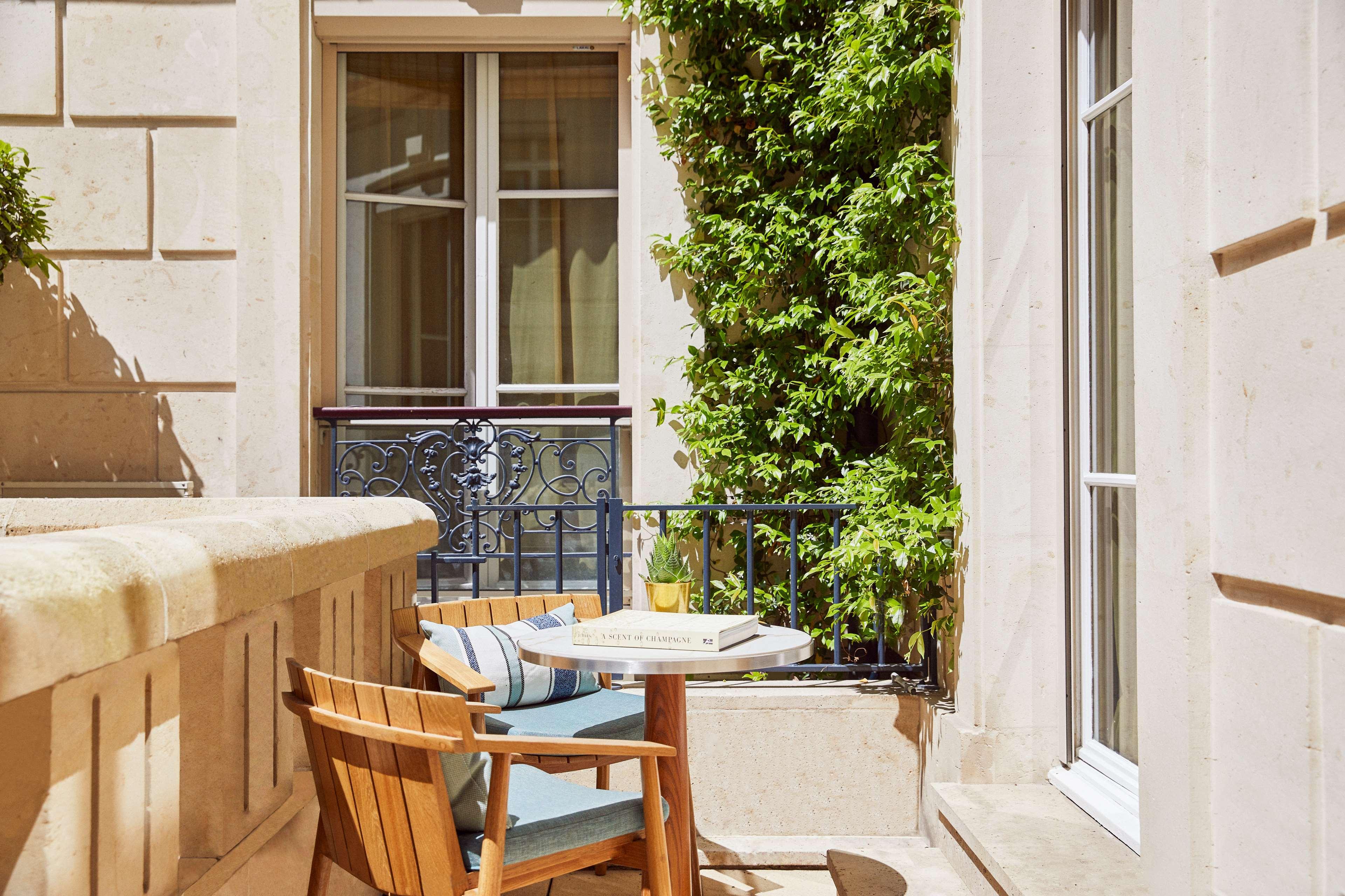 Double Park View with Balcony