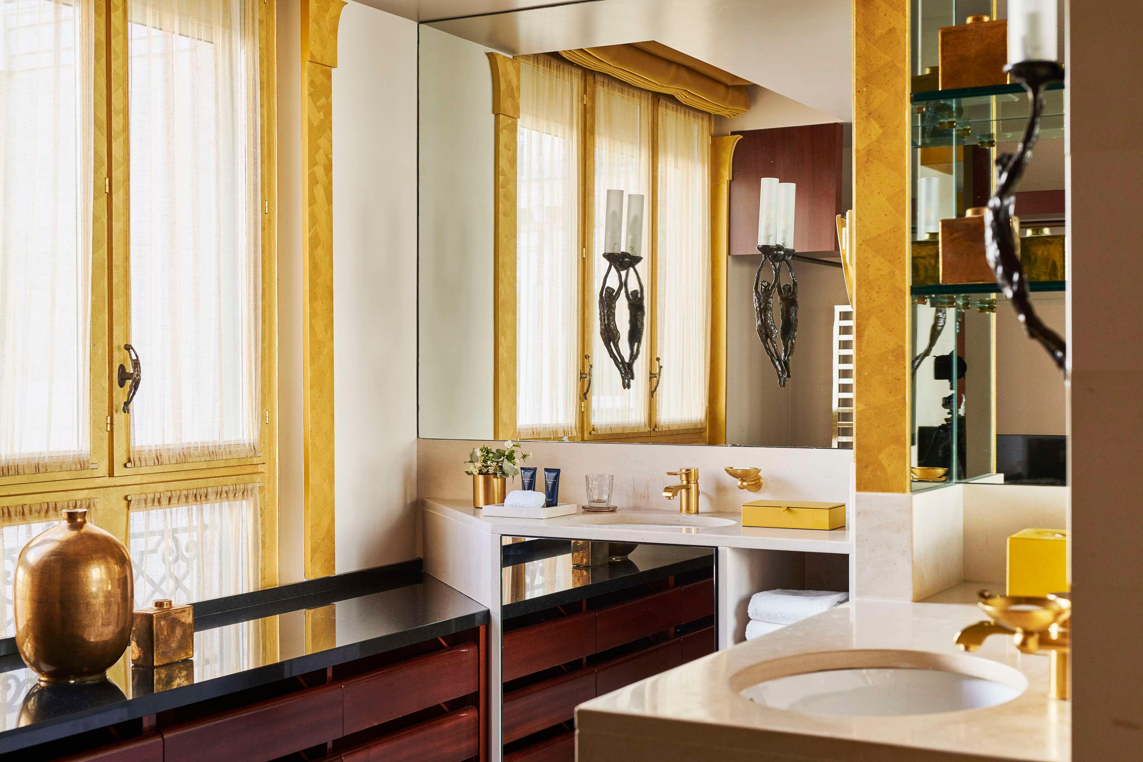 Suite King Bed Non Smoking