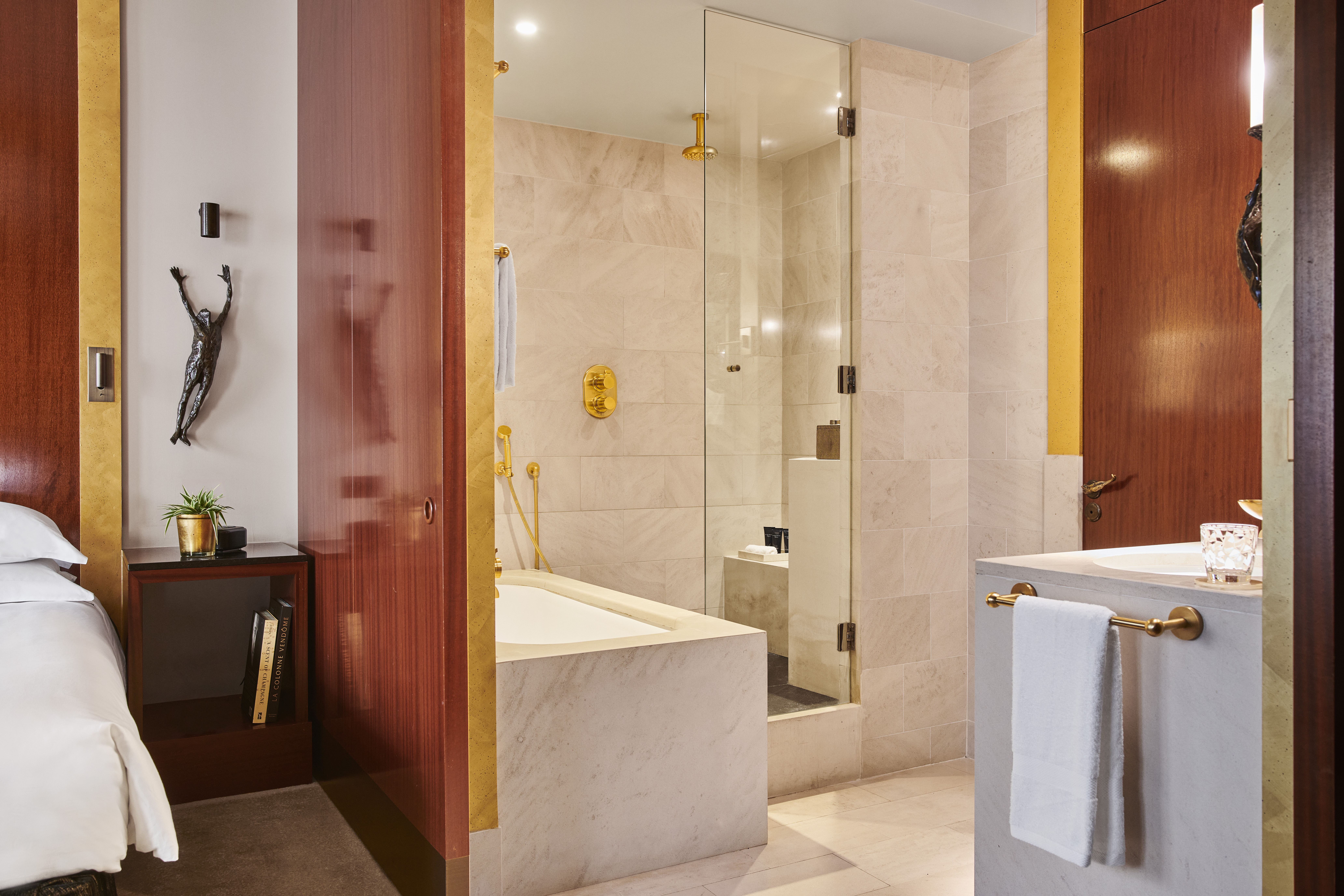 Double Deluxe King Bed