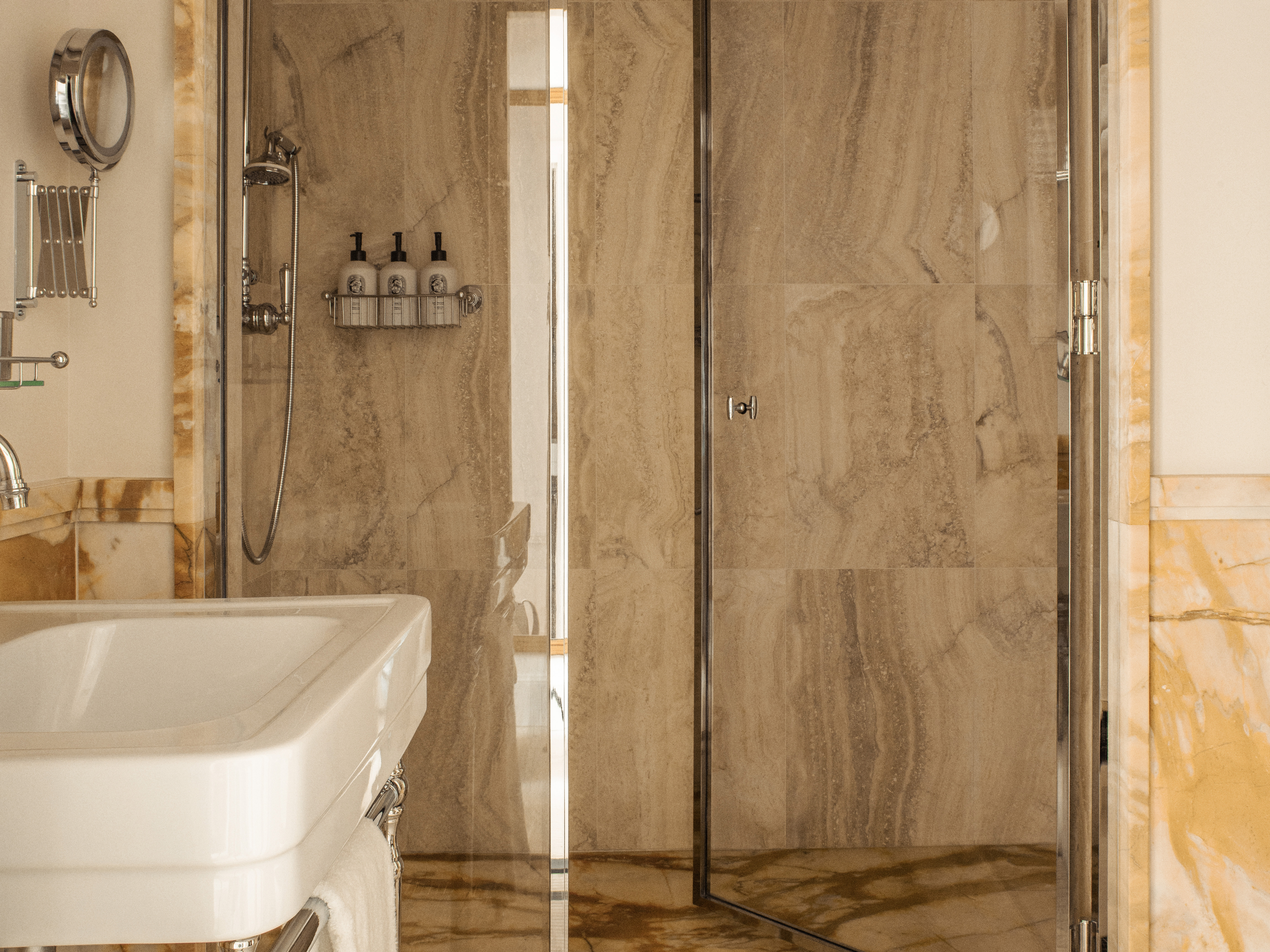 Double or Twin Deluxe