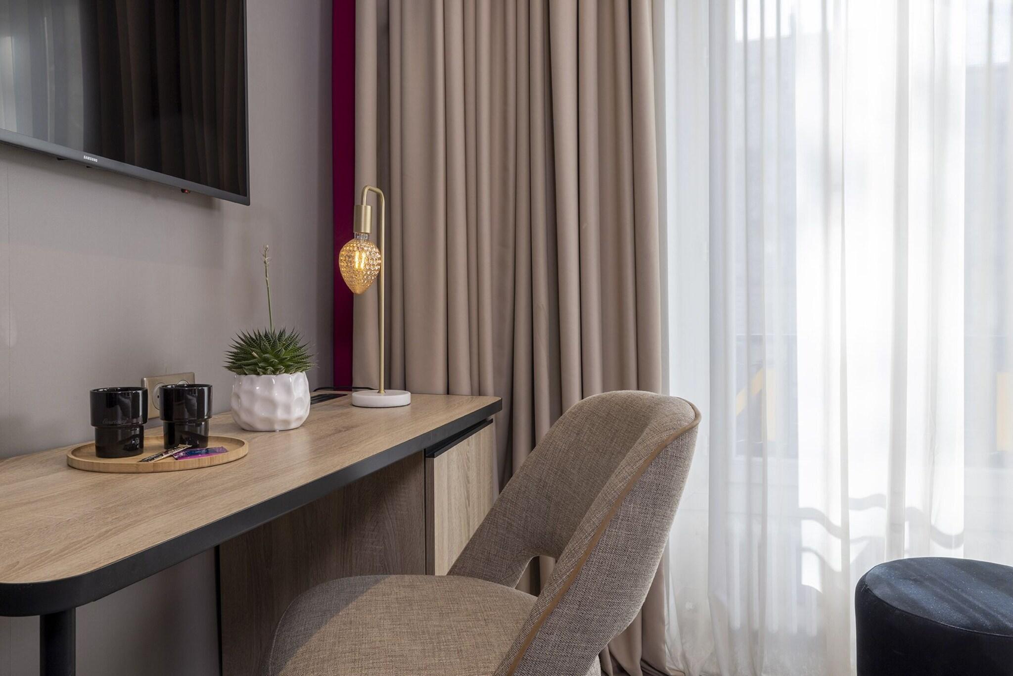 Double Superior City View