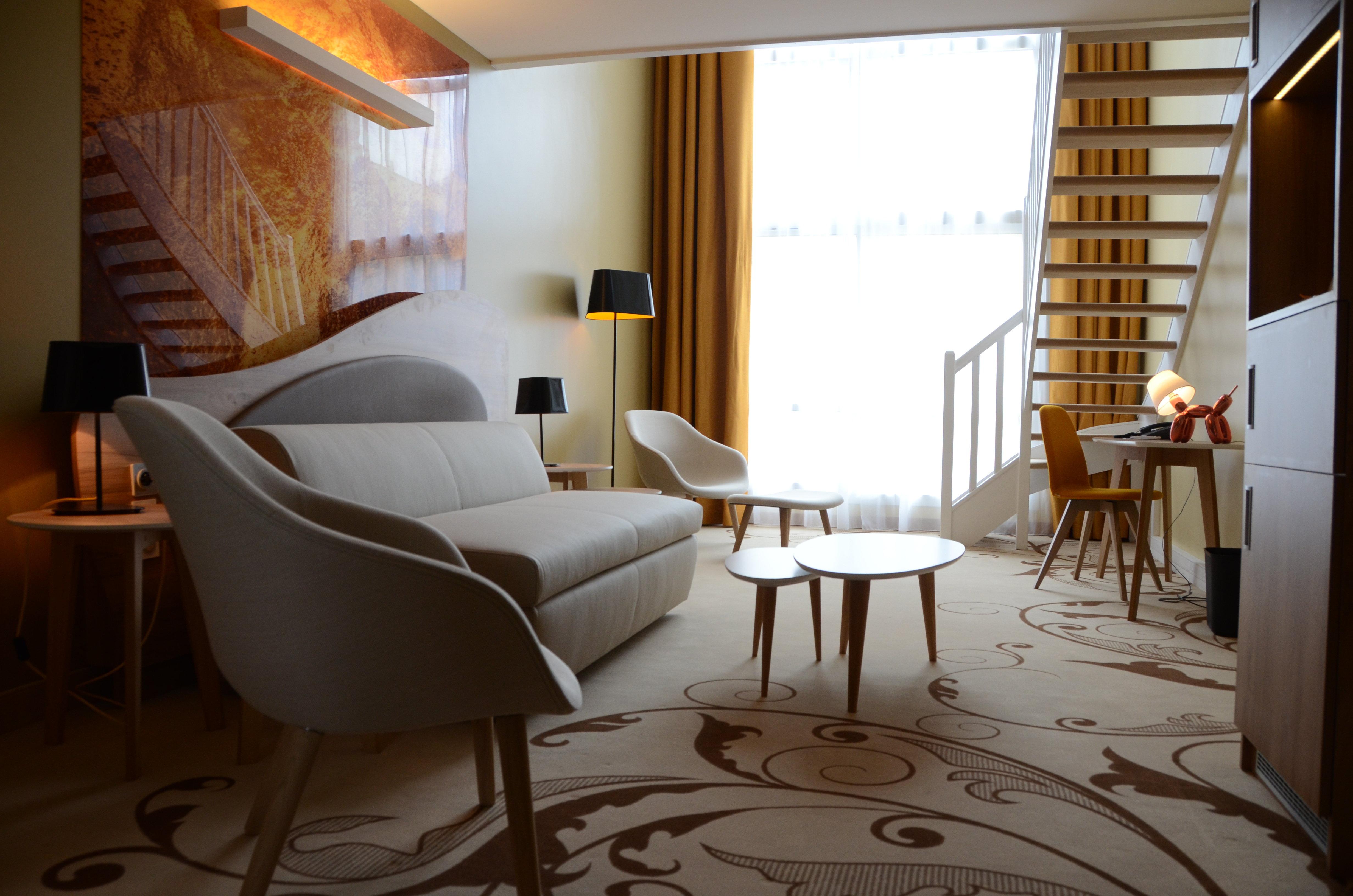 Suite Queen Size Bed