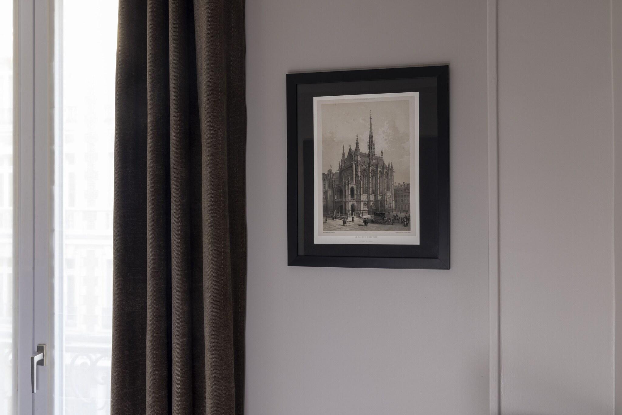 Suite Deluxe Queen Bed