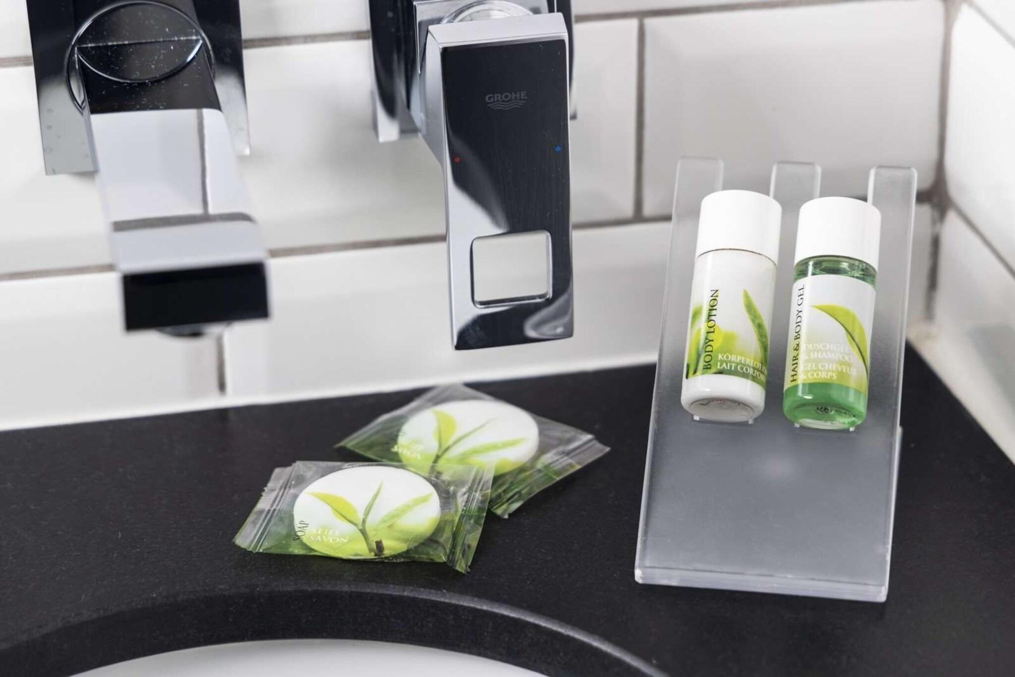 Double Classic Double Bed