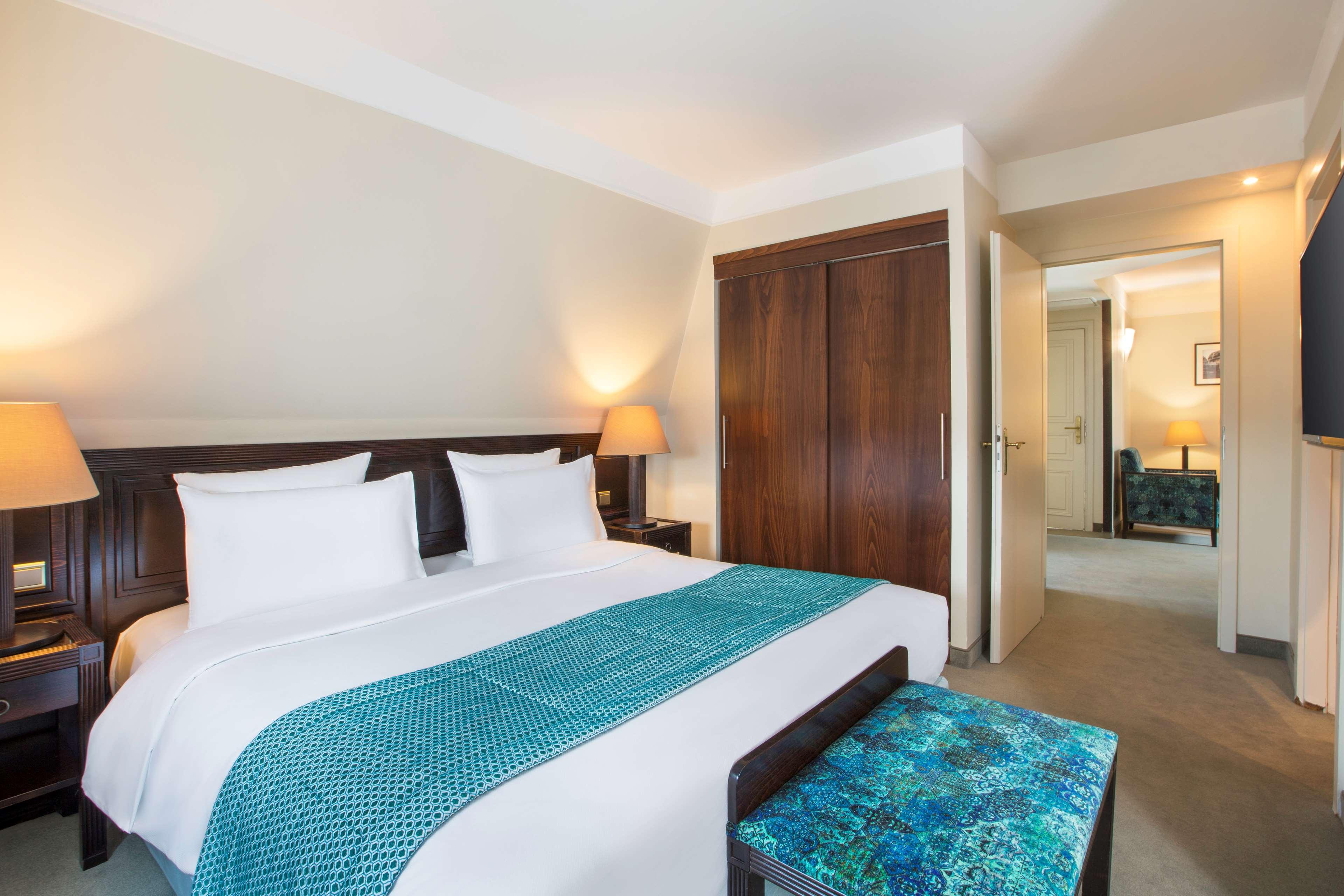 Double or Twin Standard