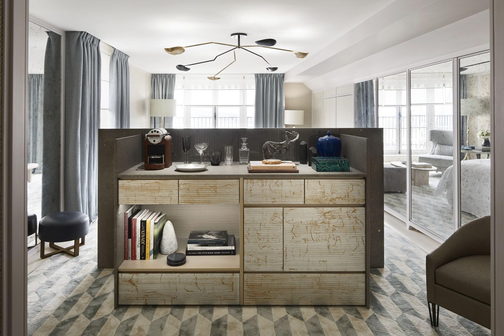 Suite Queen Size Bed