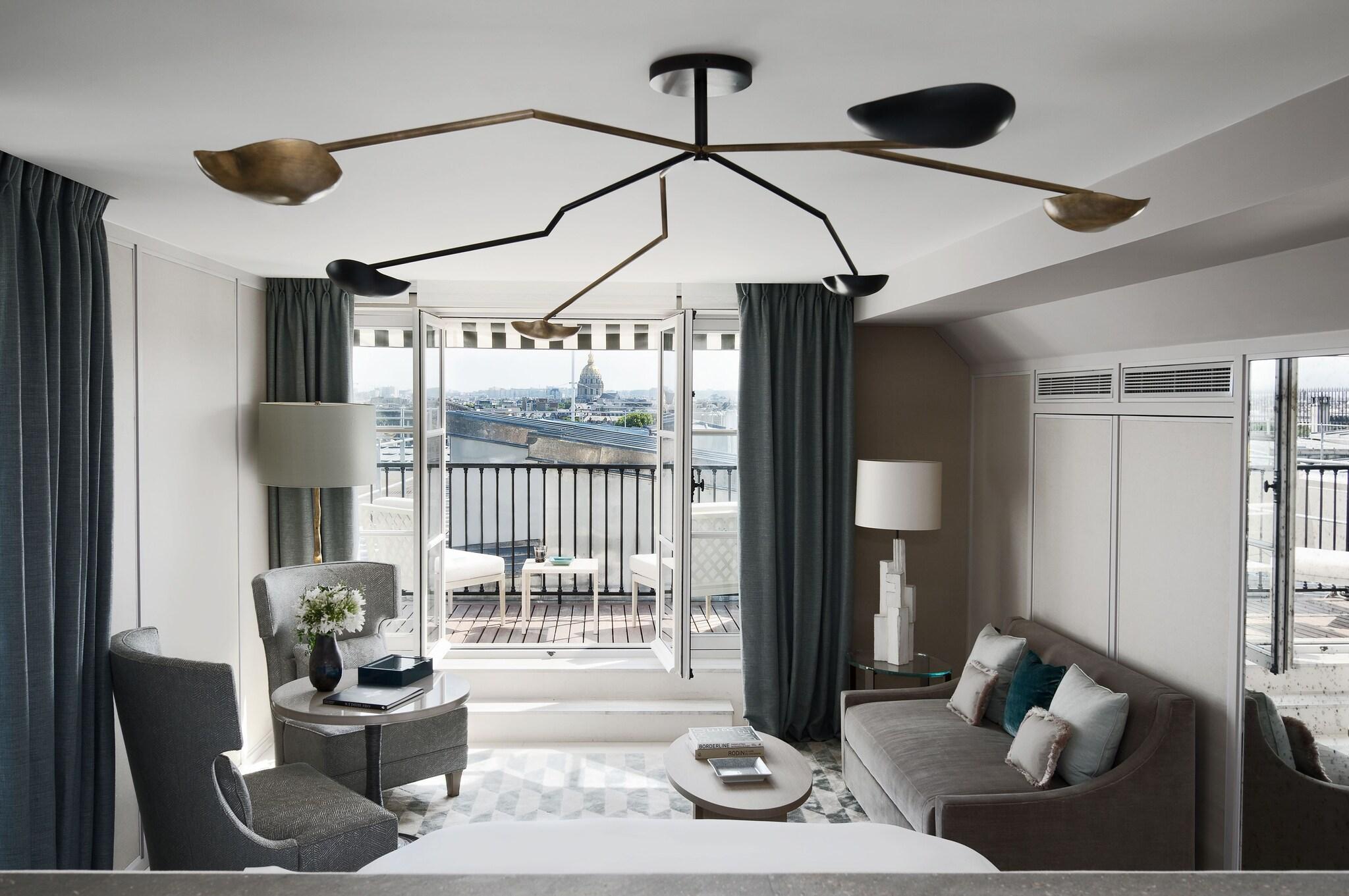 Suite Queen Size Bed