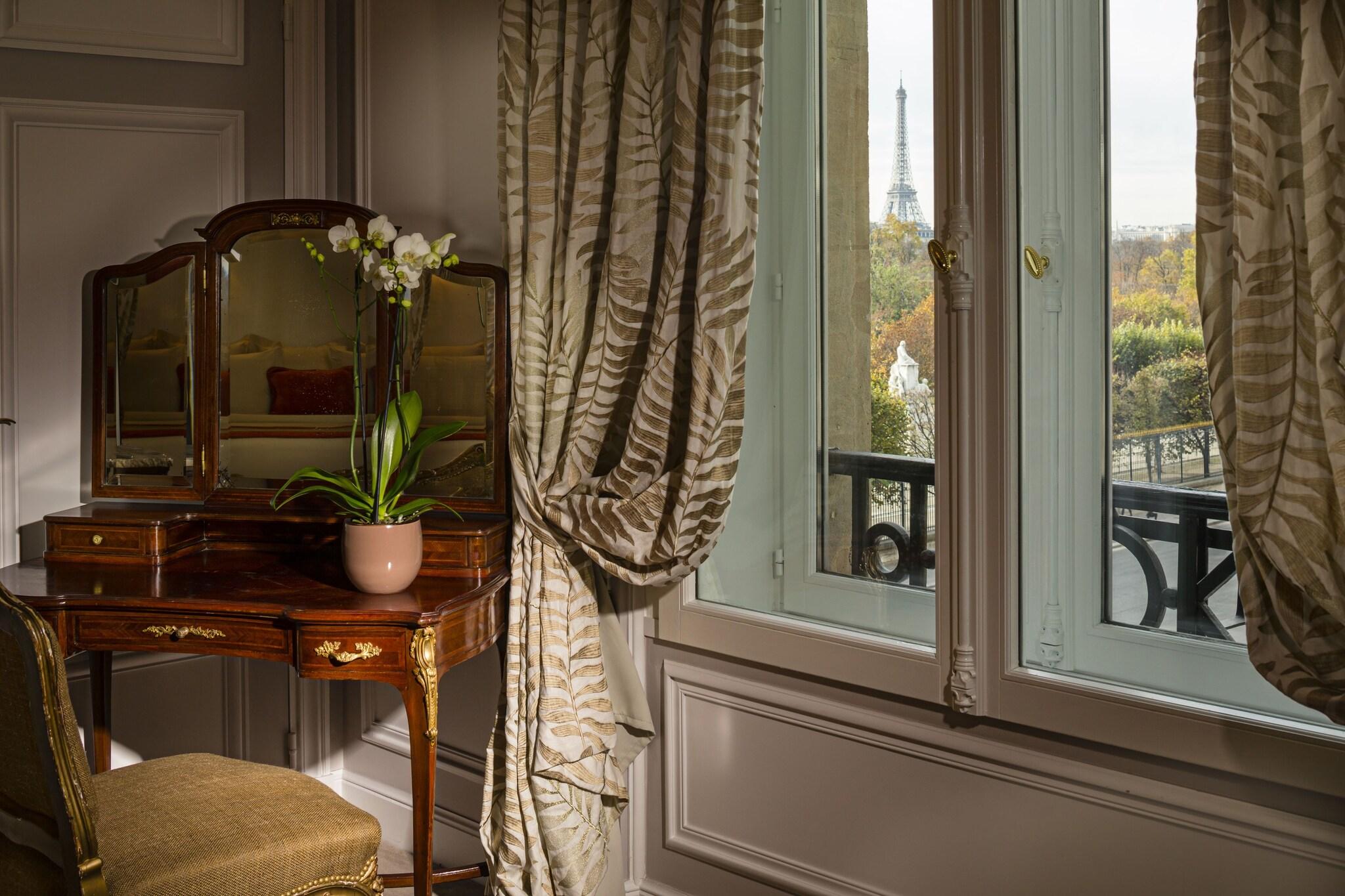 Junior Suite King Size Bed