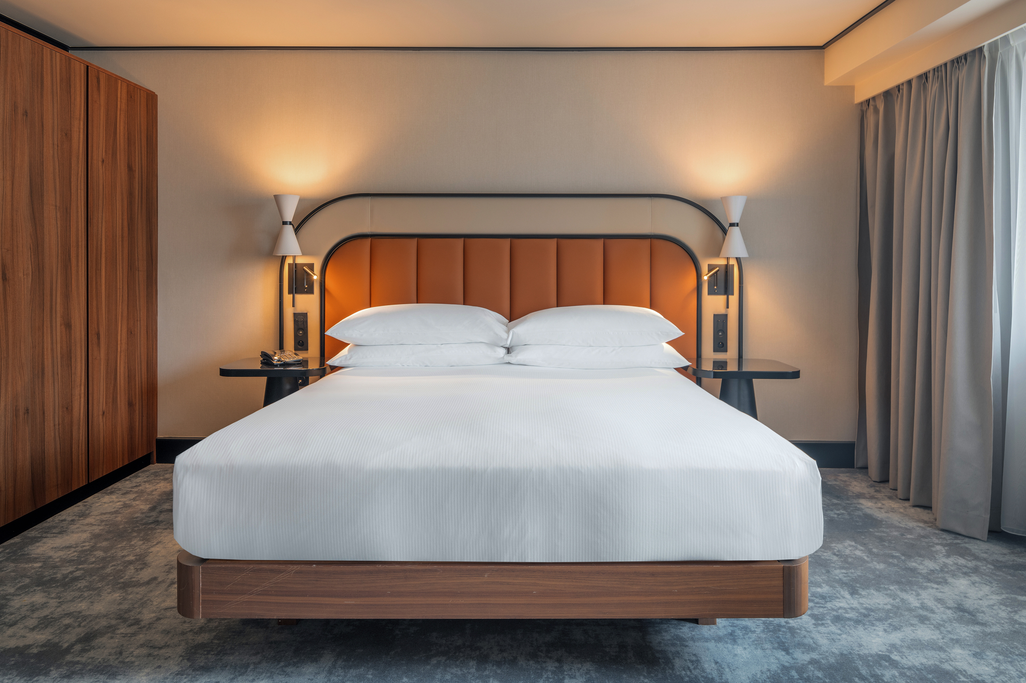 Double Deluxe King Bed
