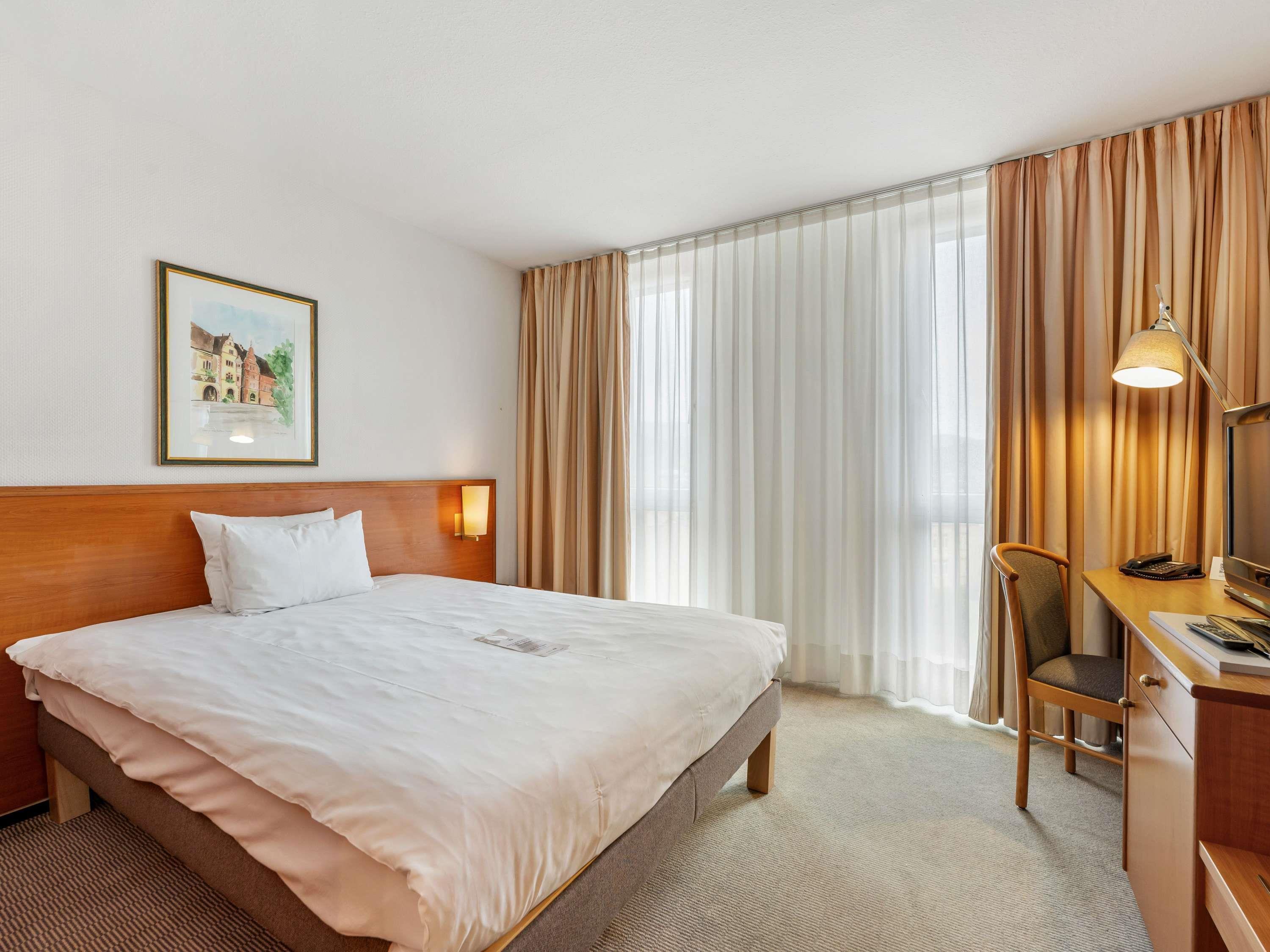 Double Queen Size Bed