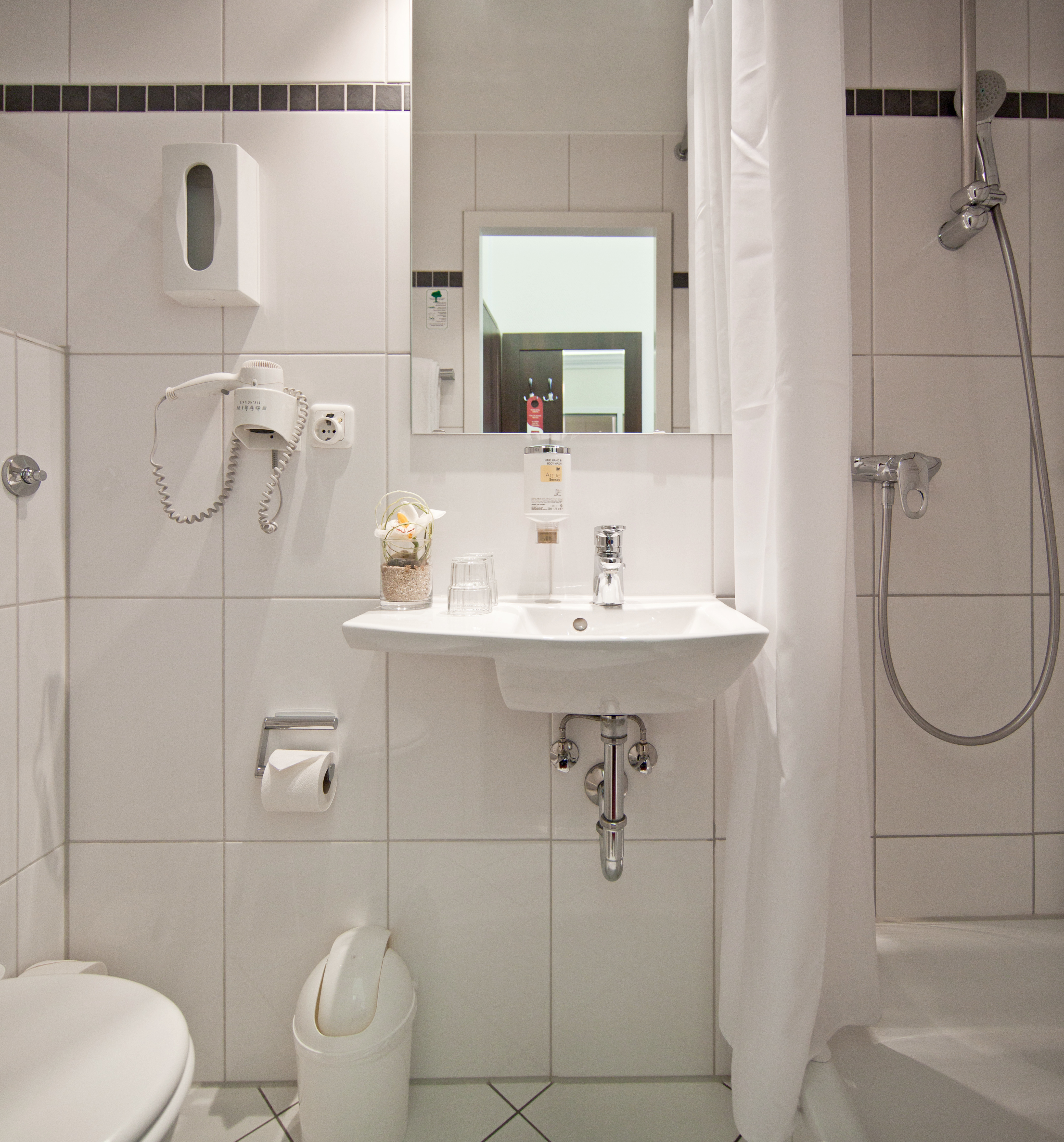 Double Queen Size Bed