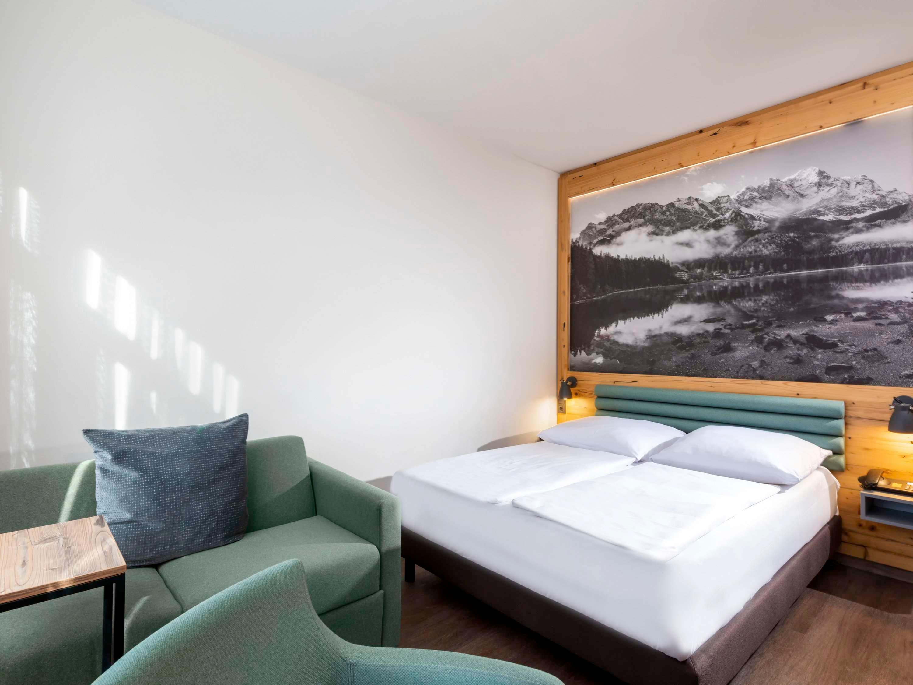 Double Queen Size Bed