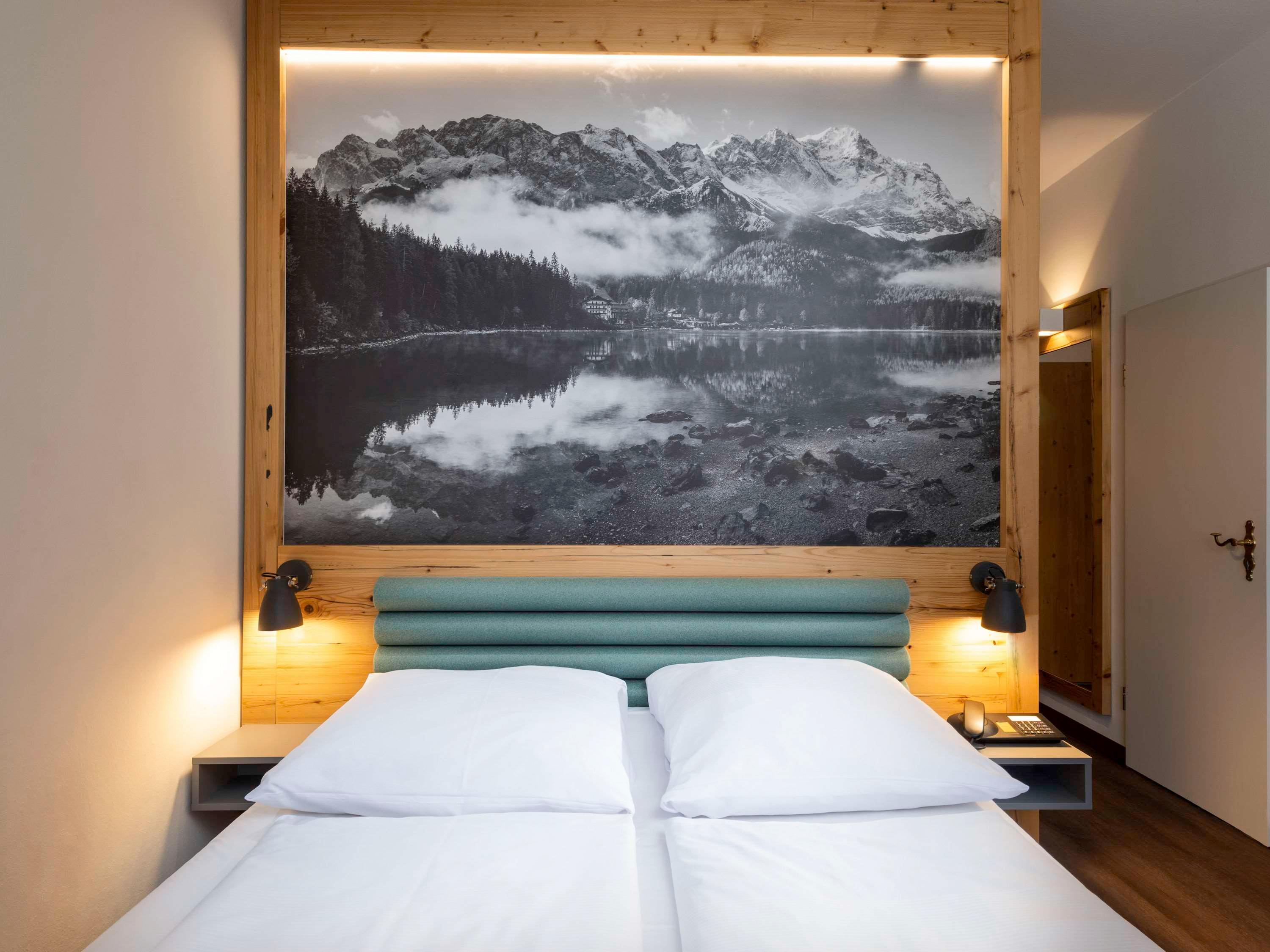 Double Queen Size Bed