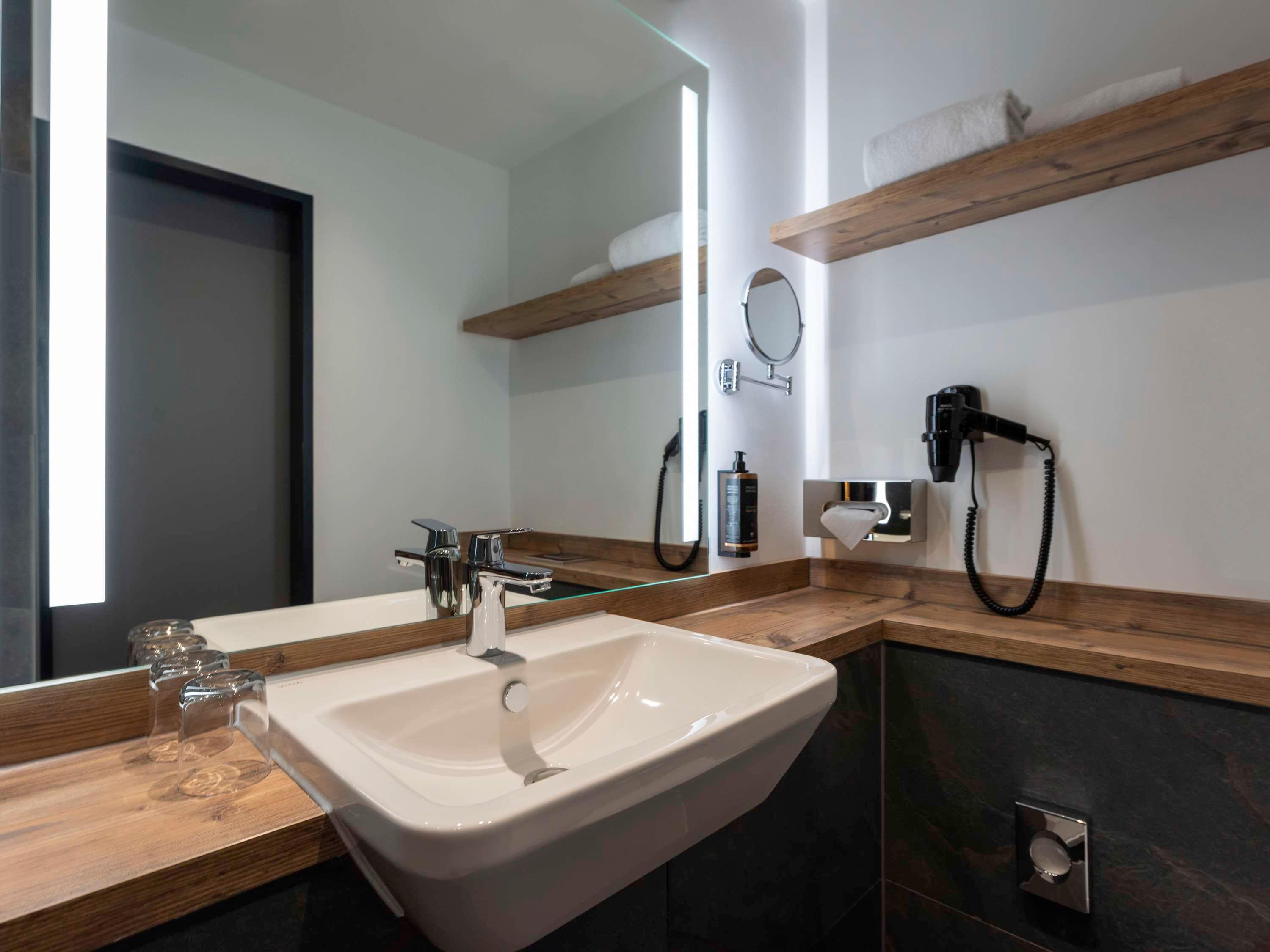 Double Queen Size Bed