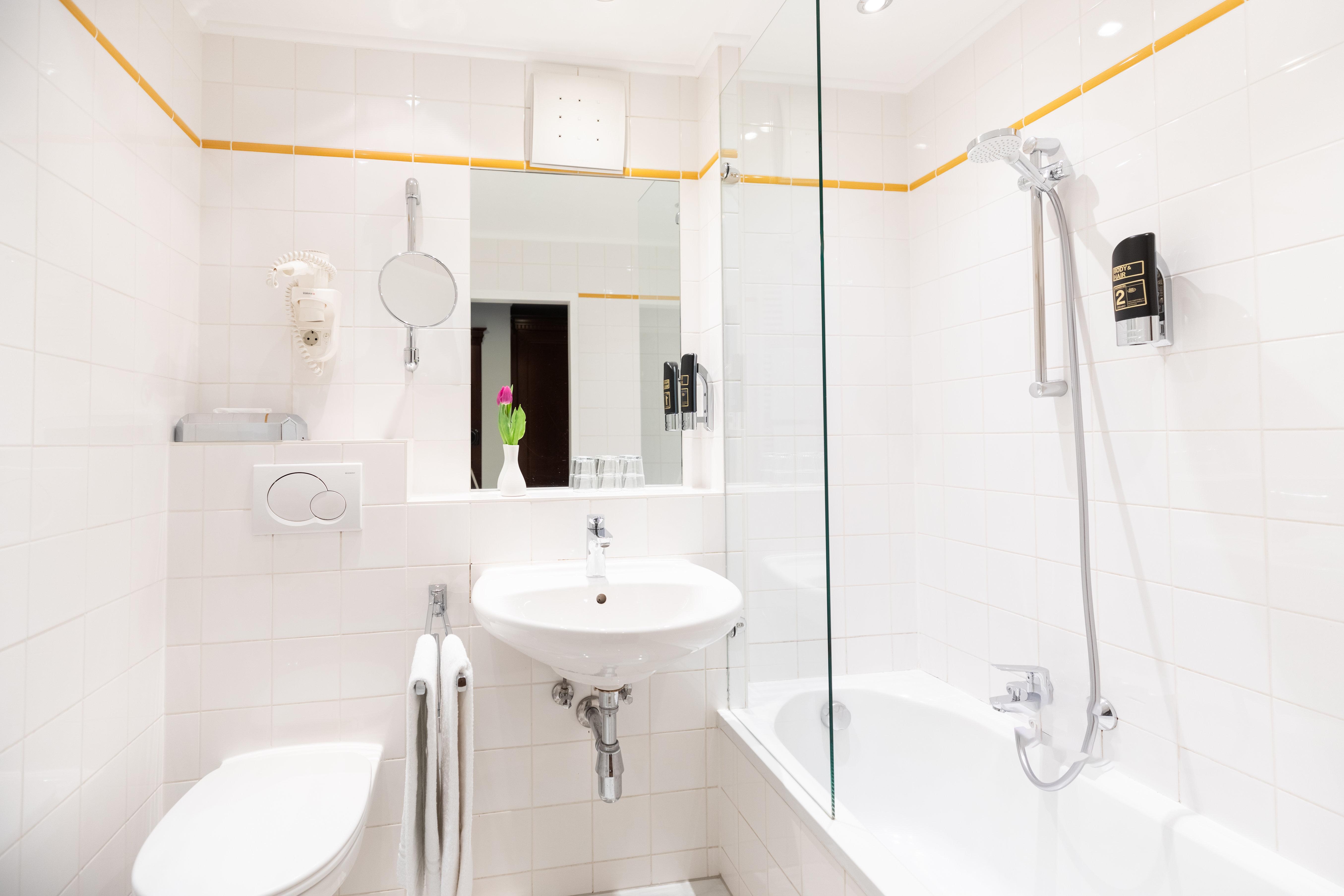 Suite with Kitchenette