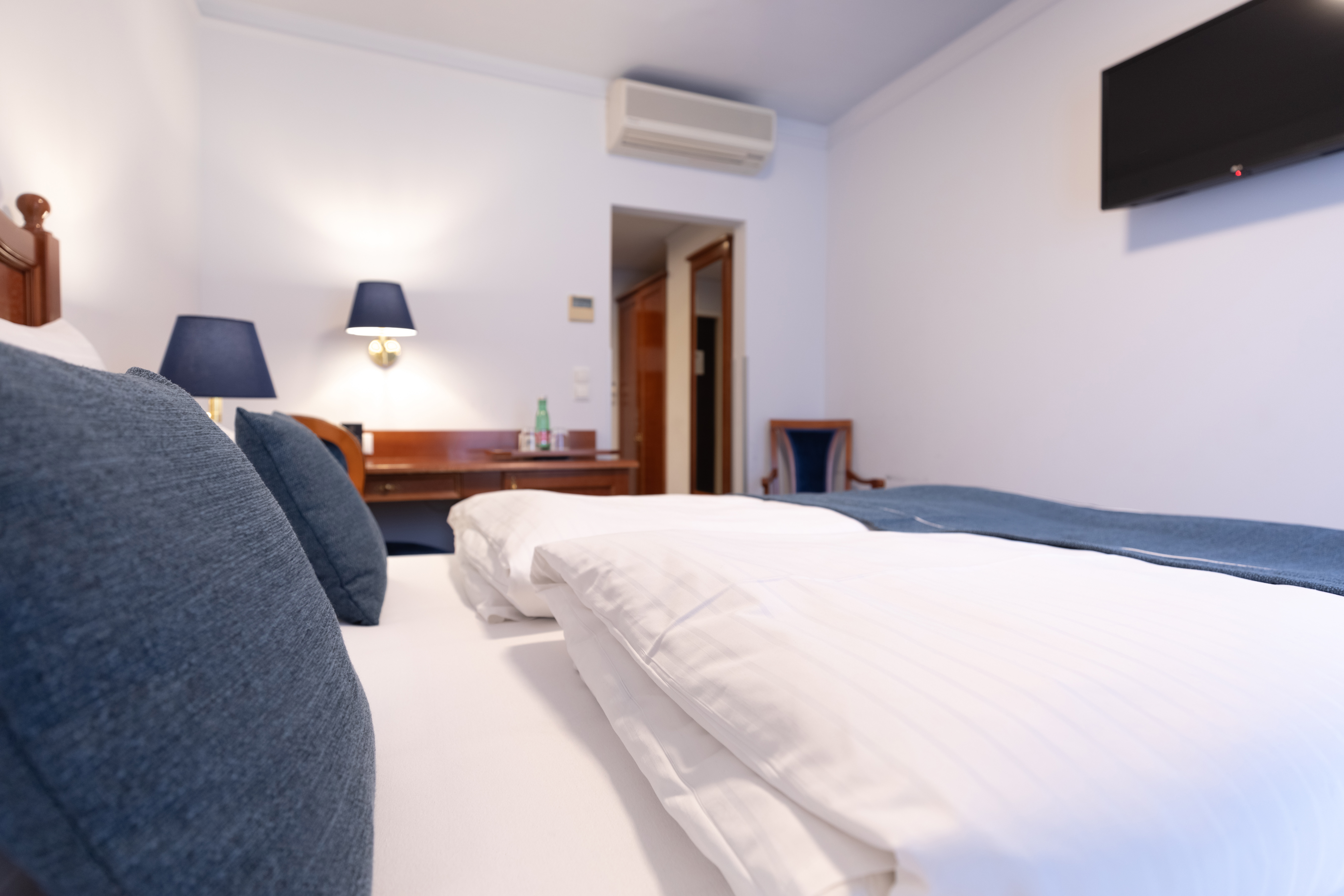 Double City View King Bed