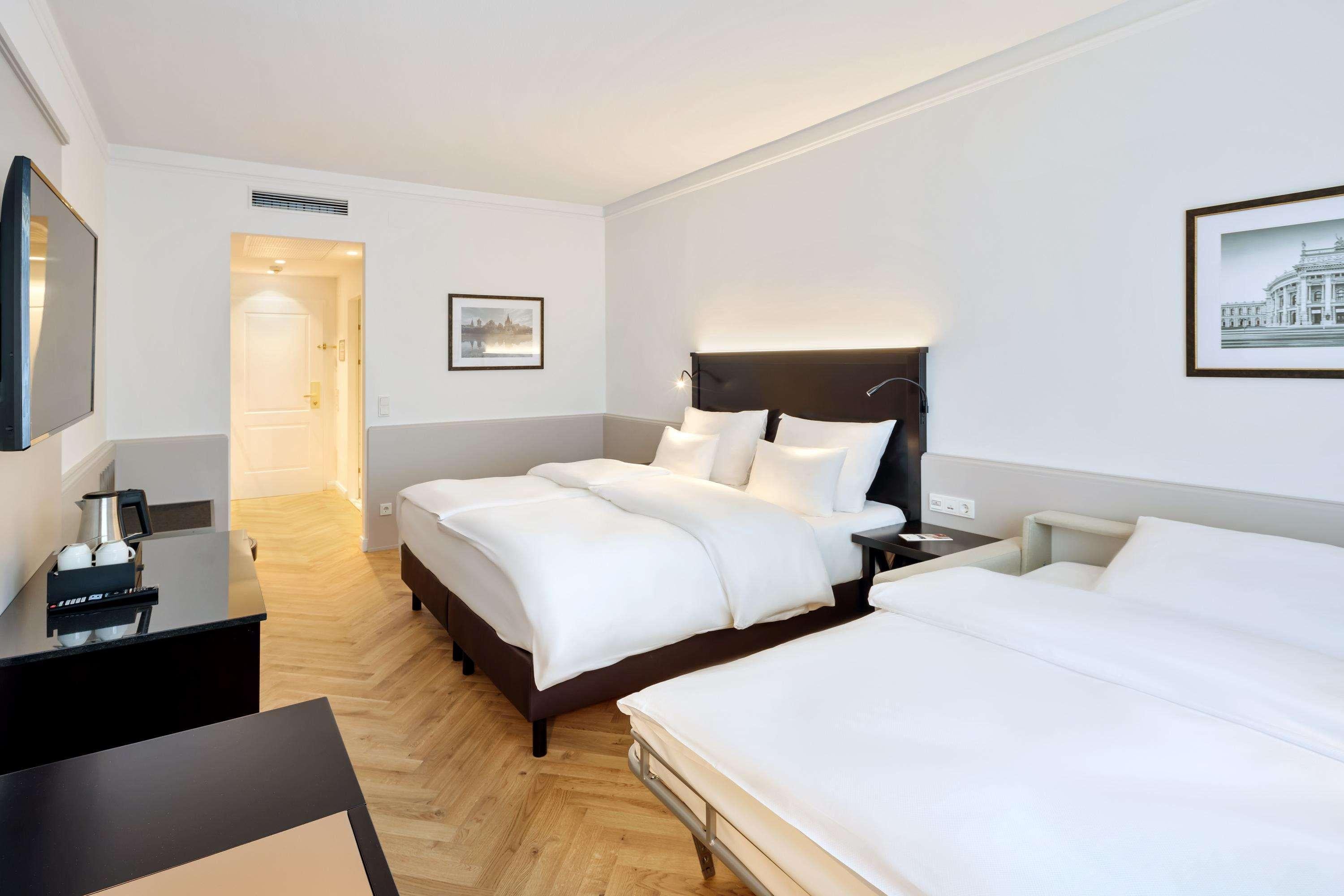 Family Room Capacity 3