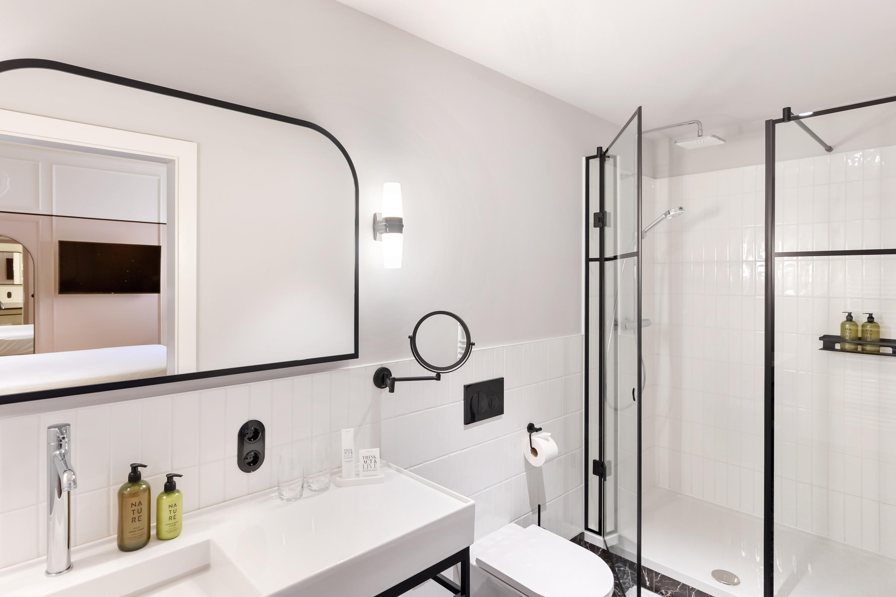 Double Superior Queen Bed