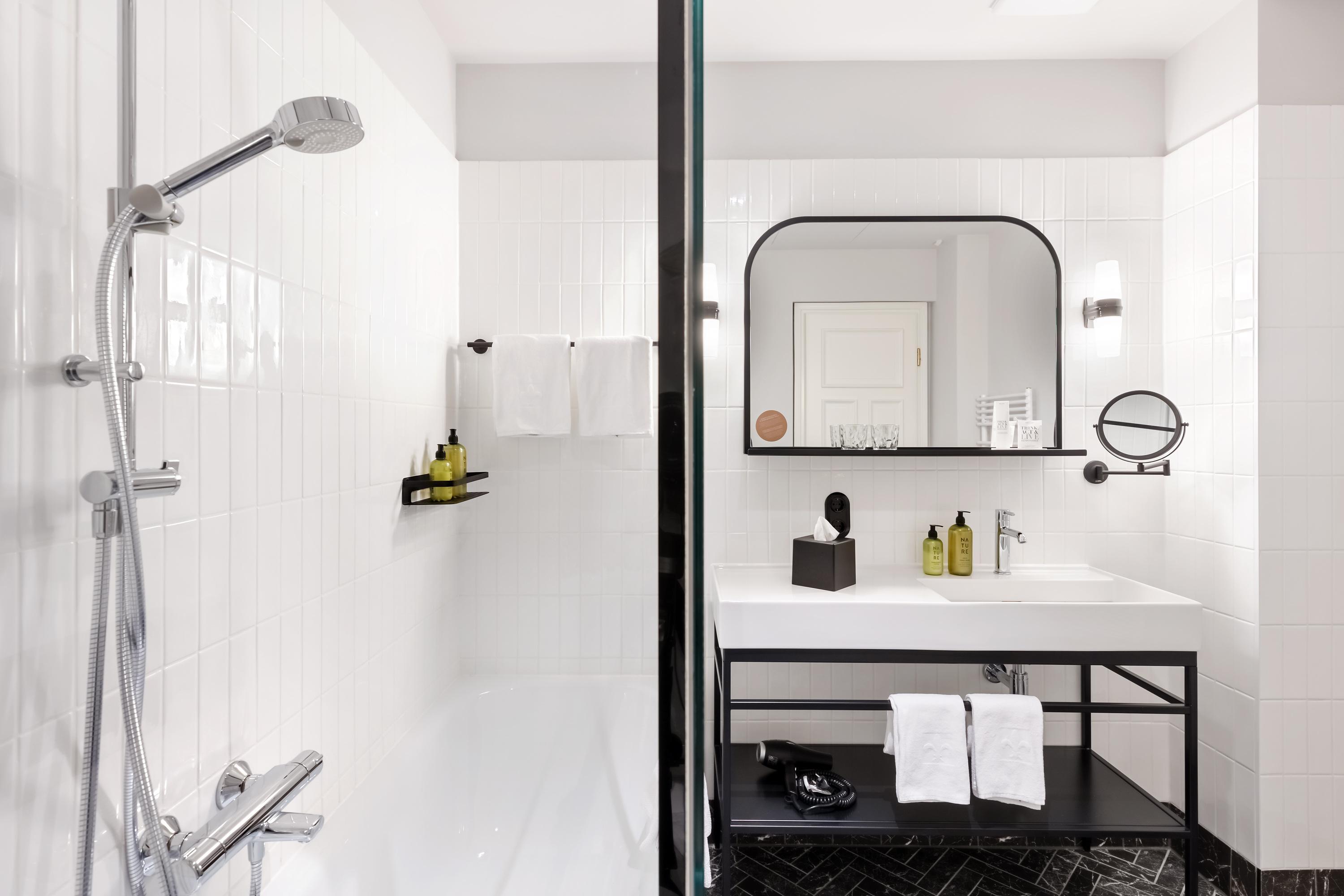 Double Premium Queen Bed