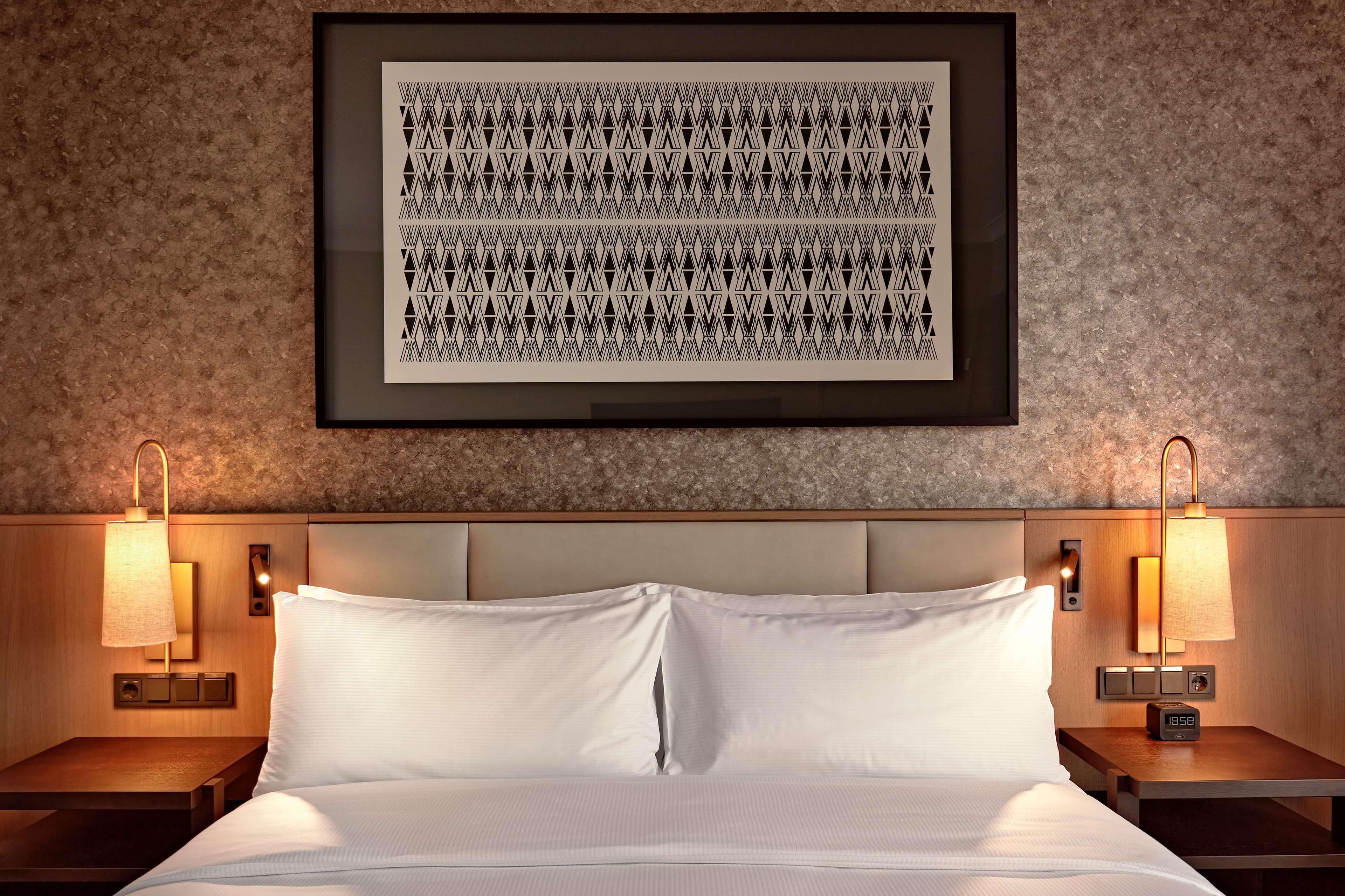 Family Room Guest Room King Bed