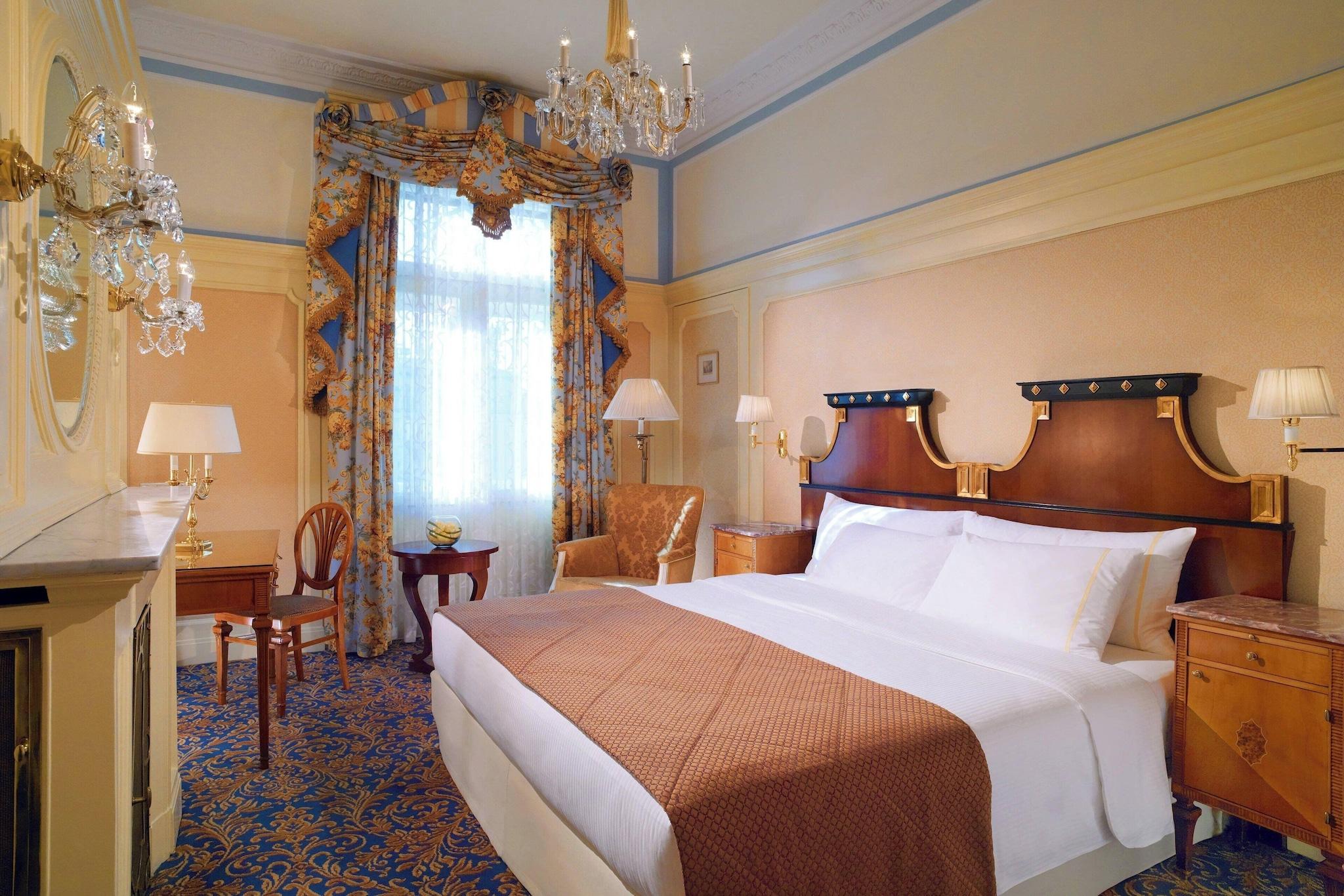 Double Classic King Bed