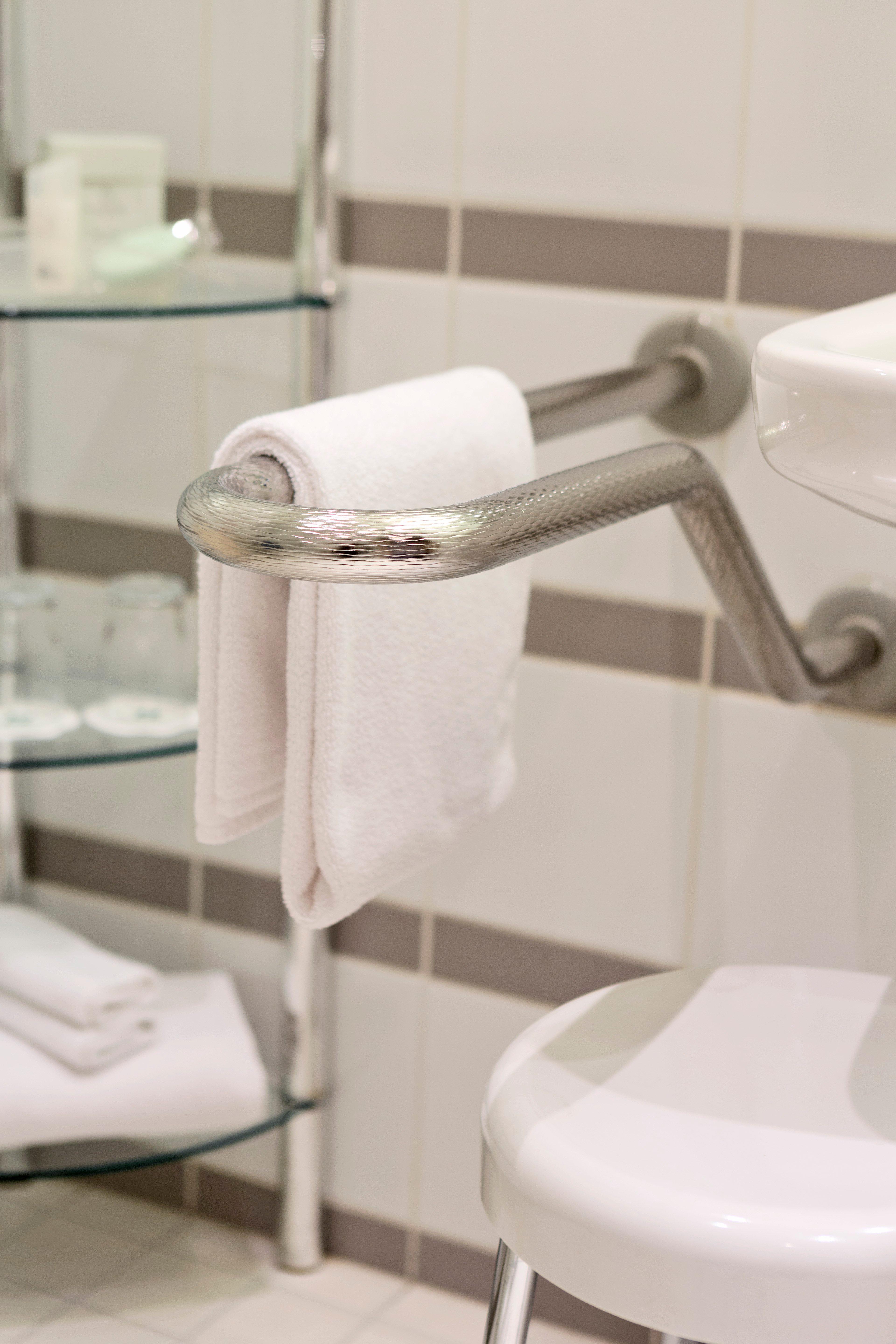 Double Accessible with Views