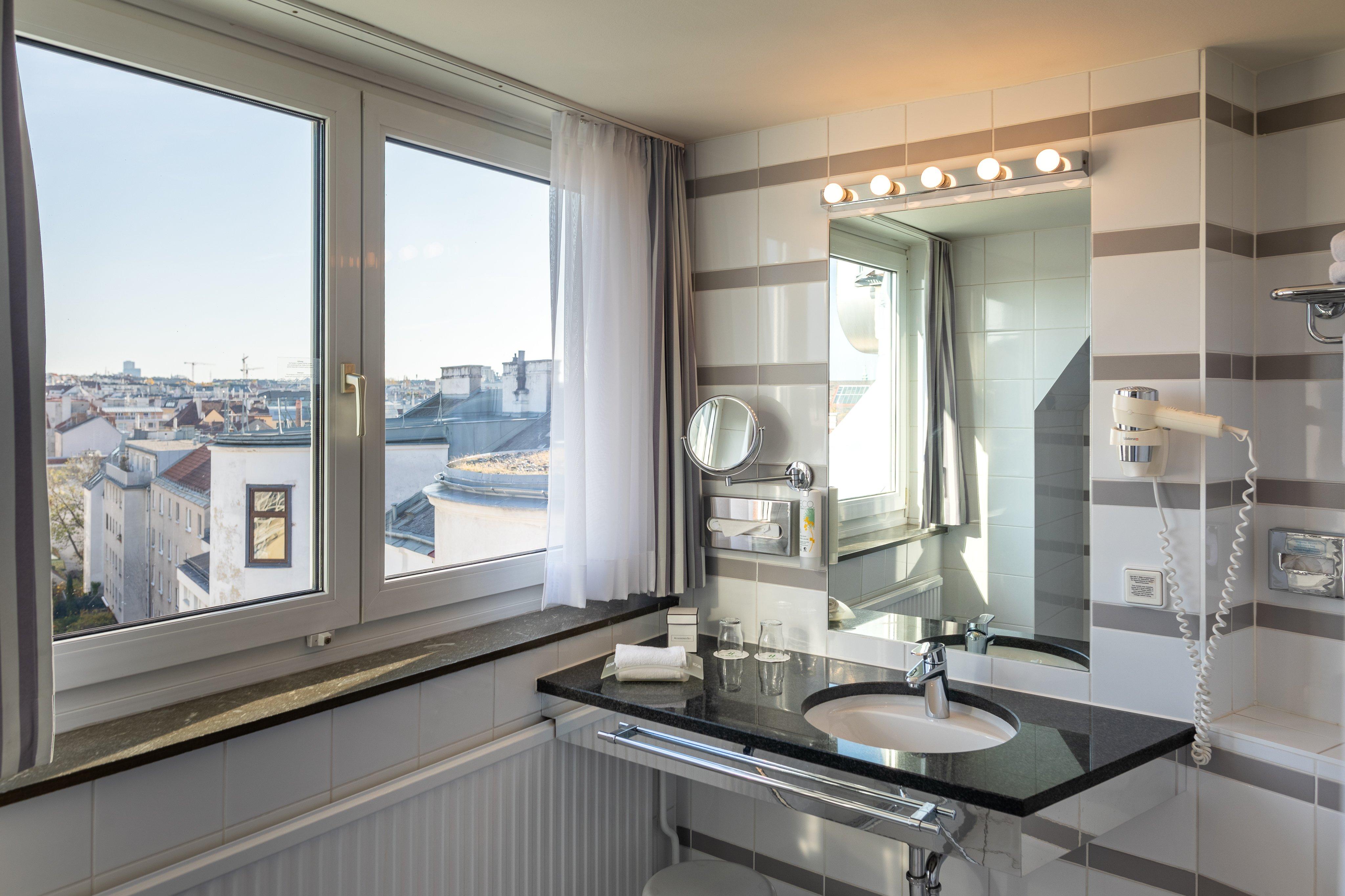 Triple City View Two Beds