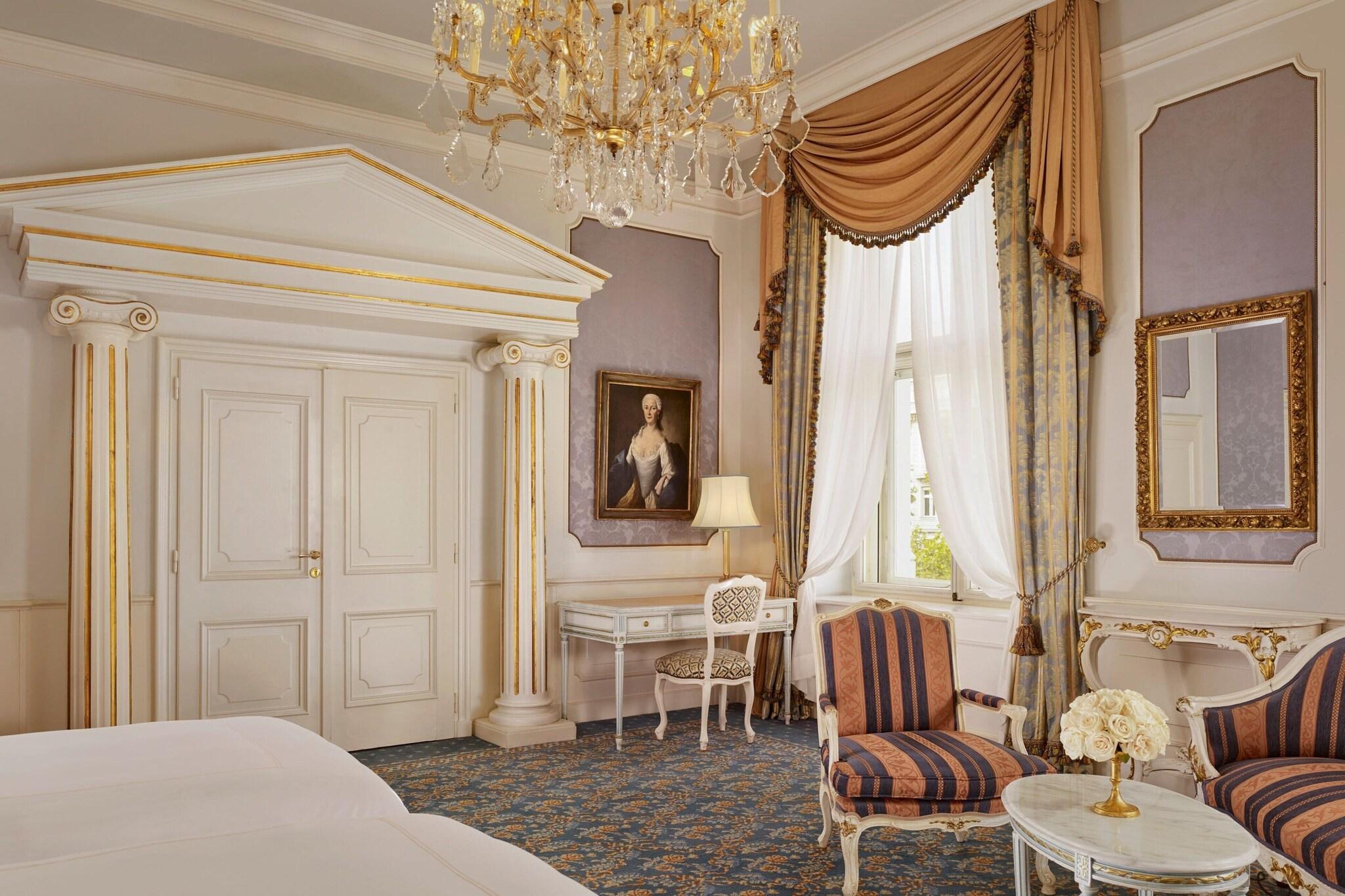 Junior Suite City View Two Beds