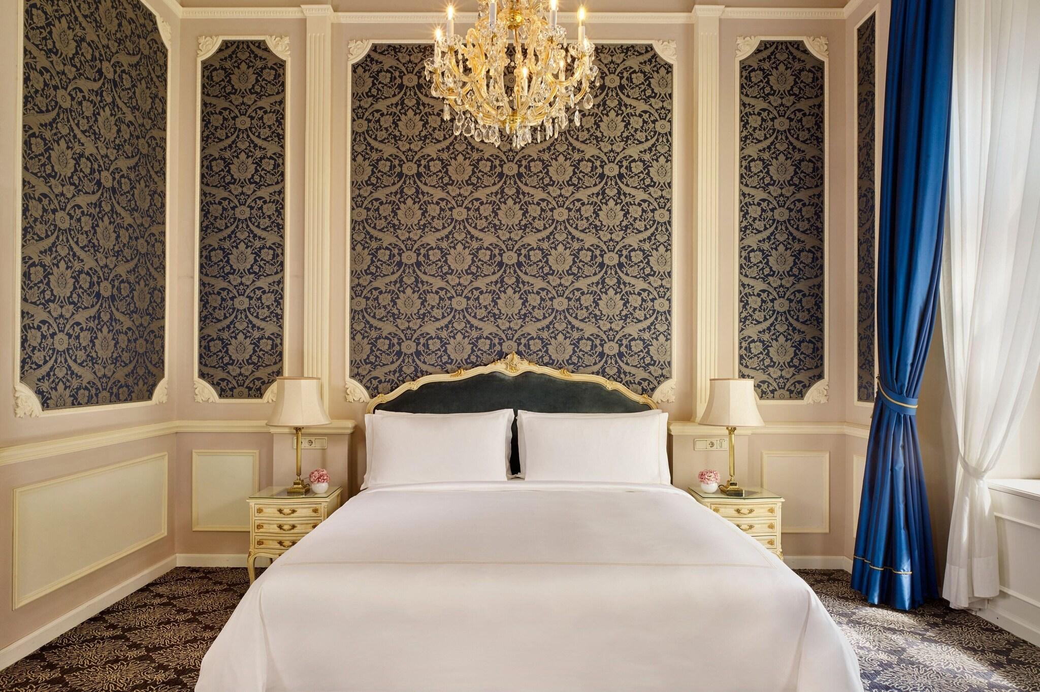 Suite King Bed One Bedroom 