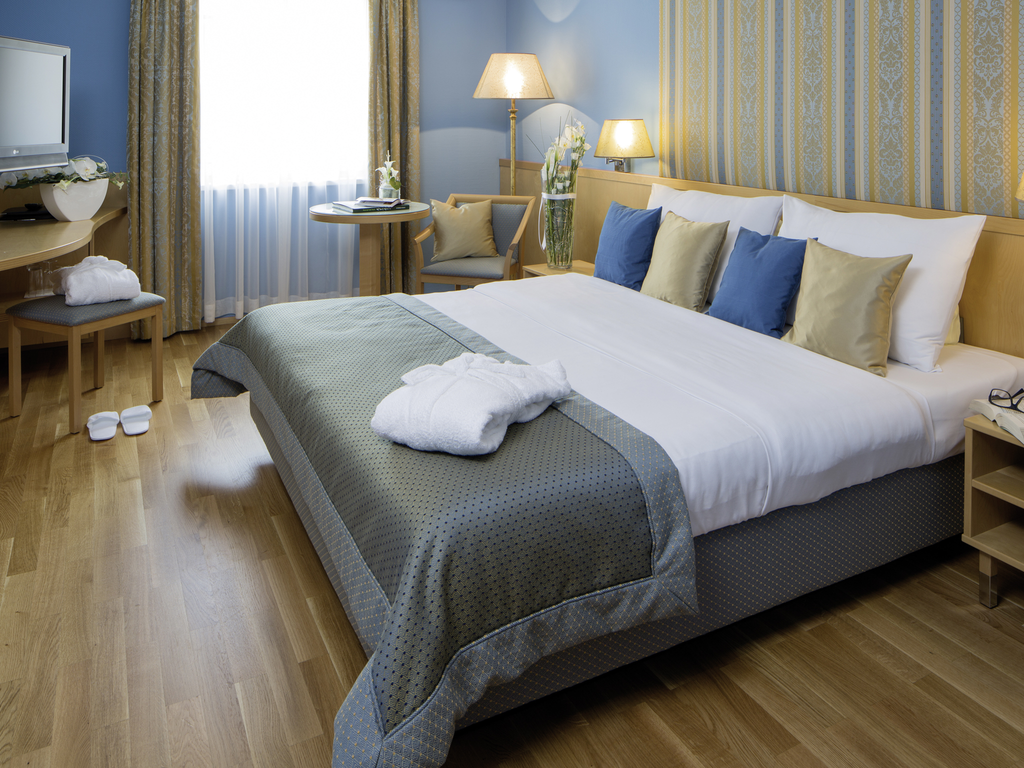 Double Single Executive