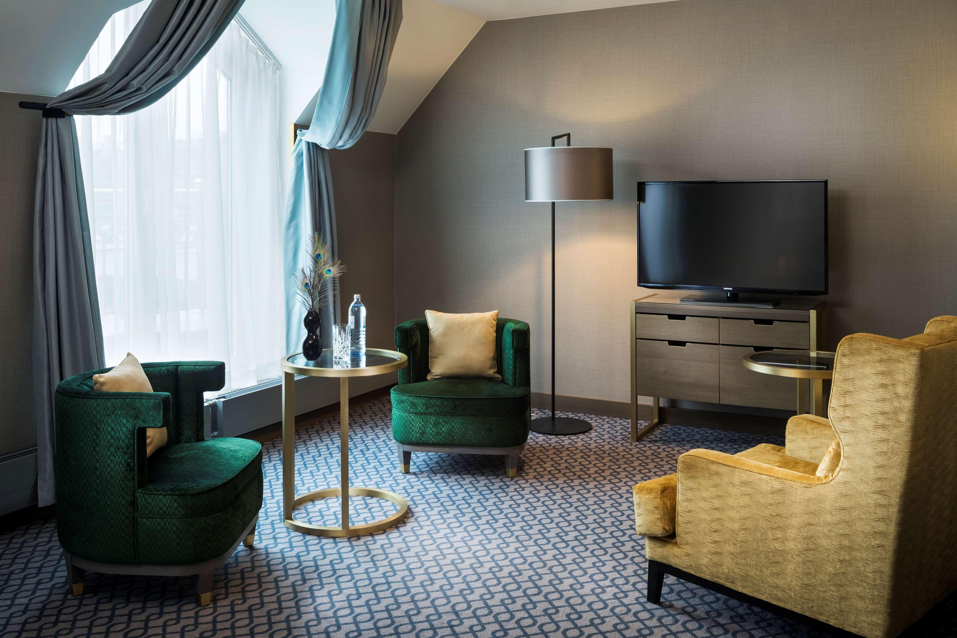 Junior Suite King Size Bed