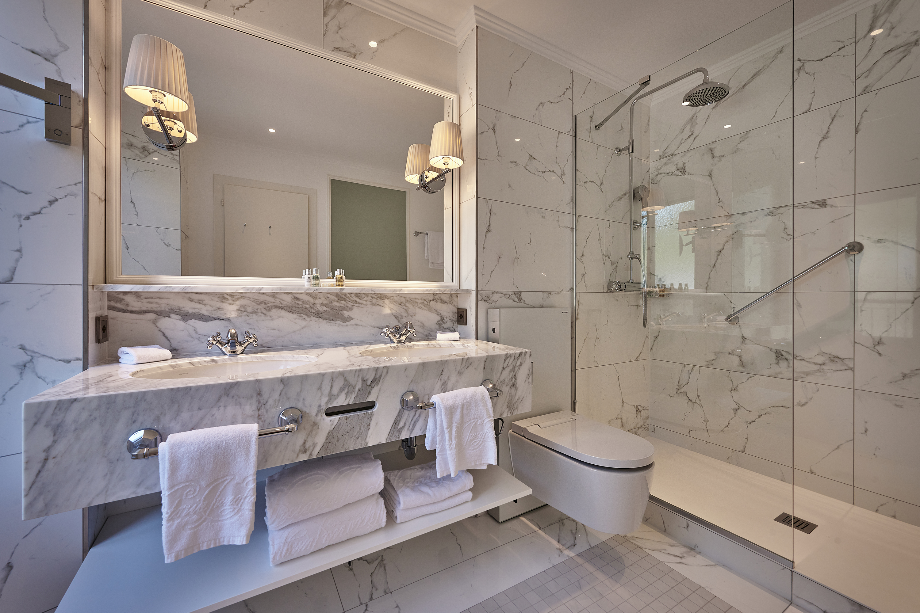 Double Single Superior