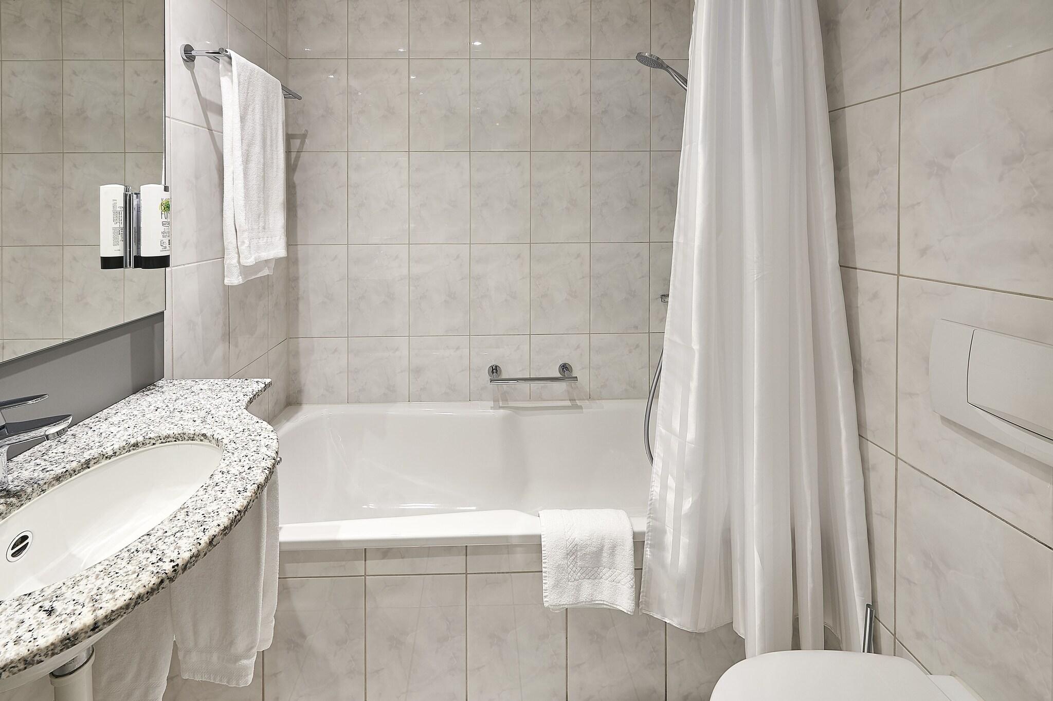 Family Room King Size Bed