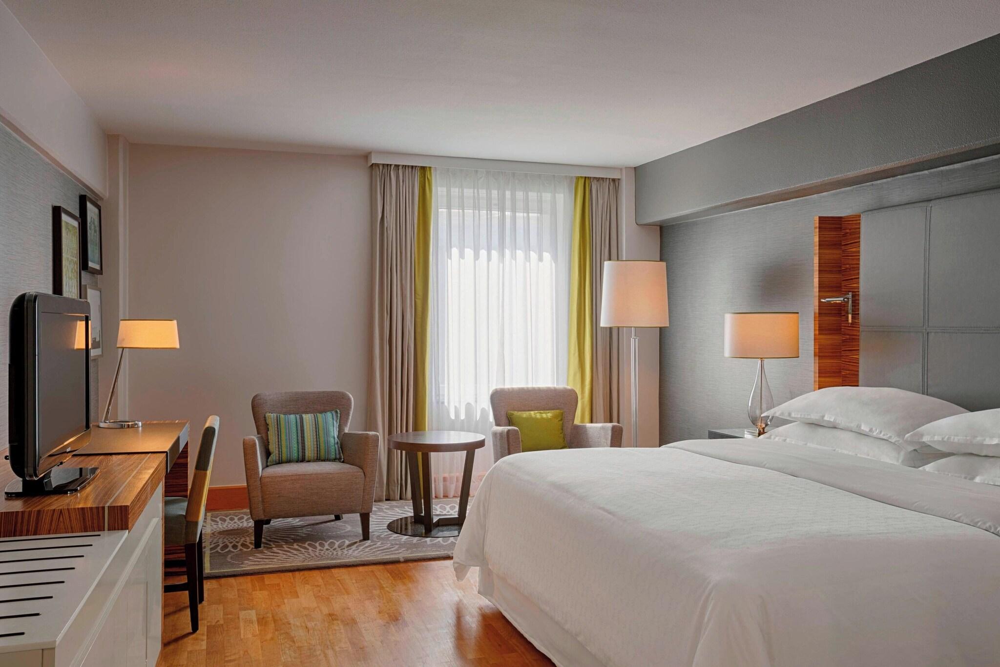 Double Club King Bed