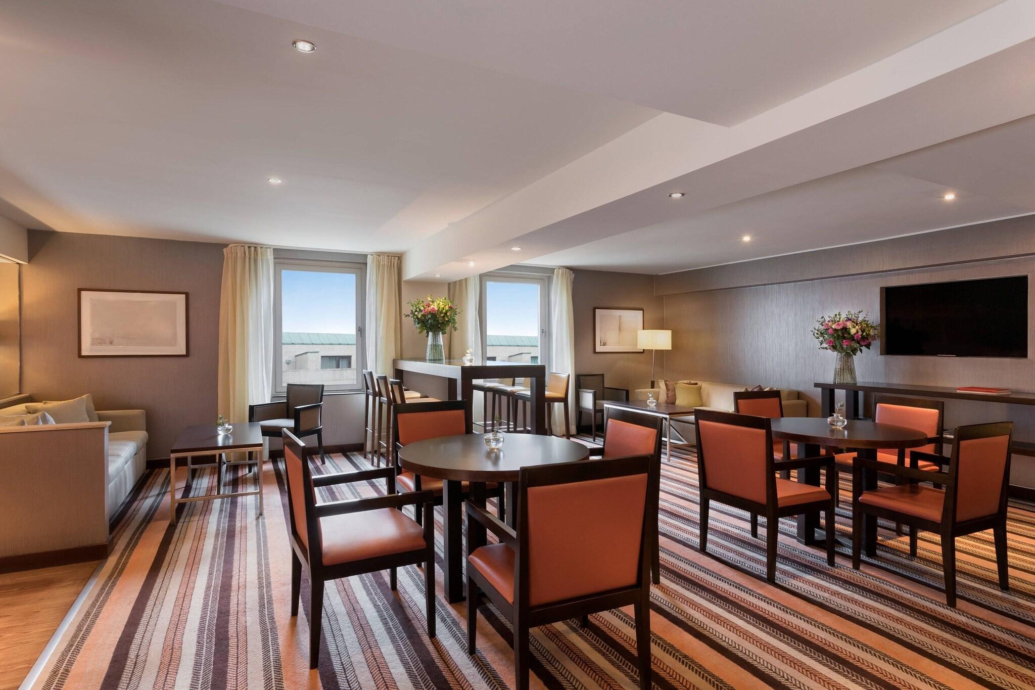 Junior Suite with Views