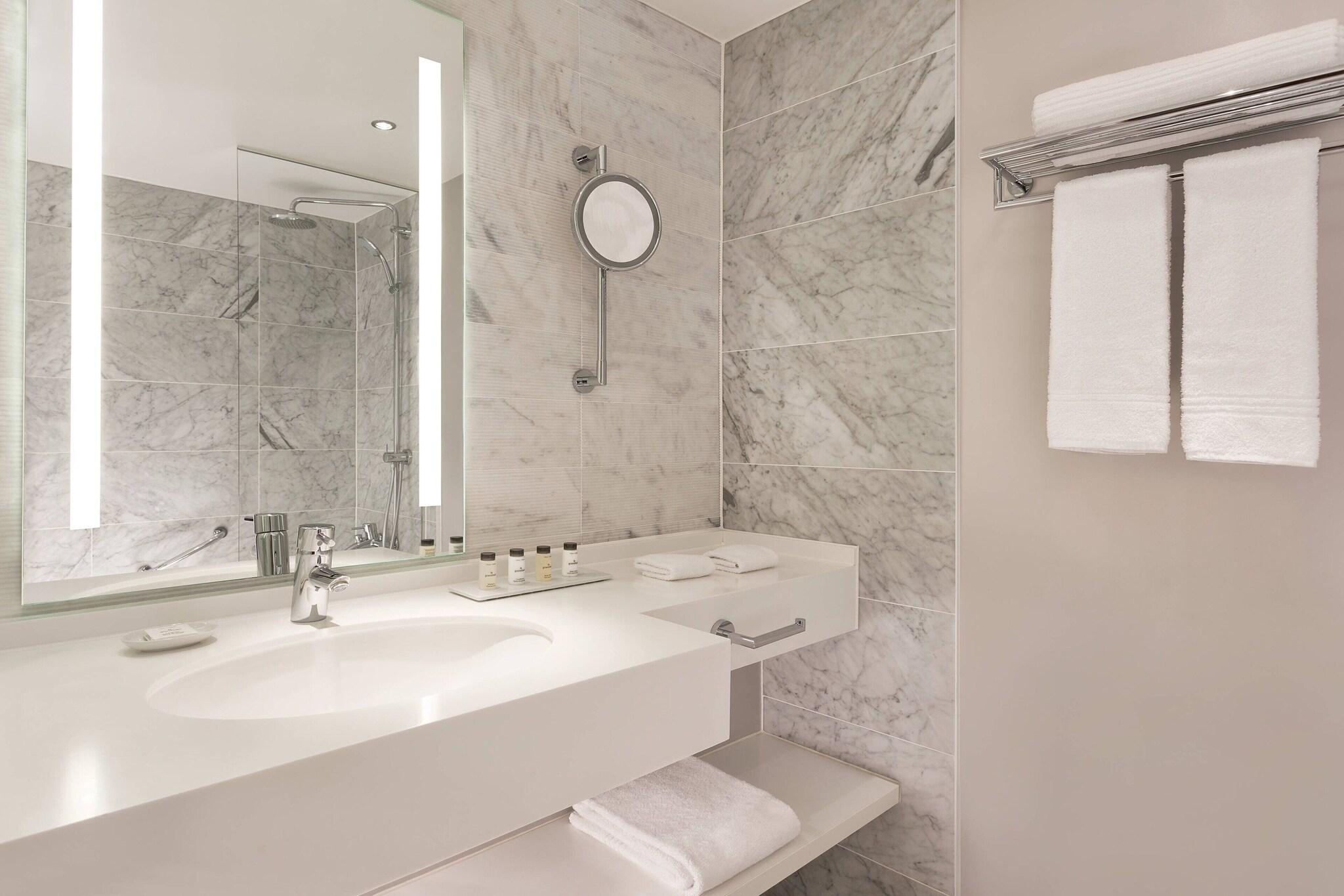 Junior Suite King Bed Non Smoking