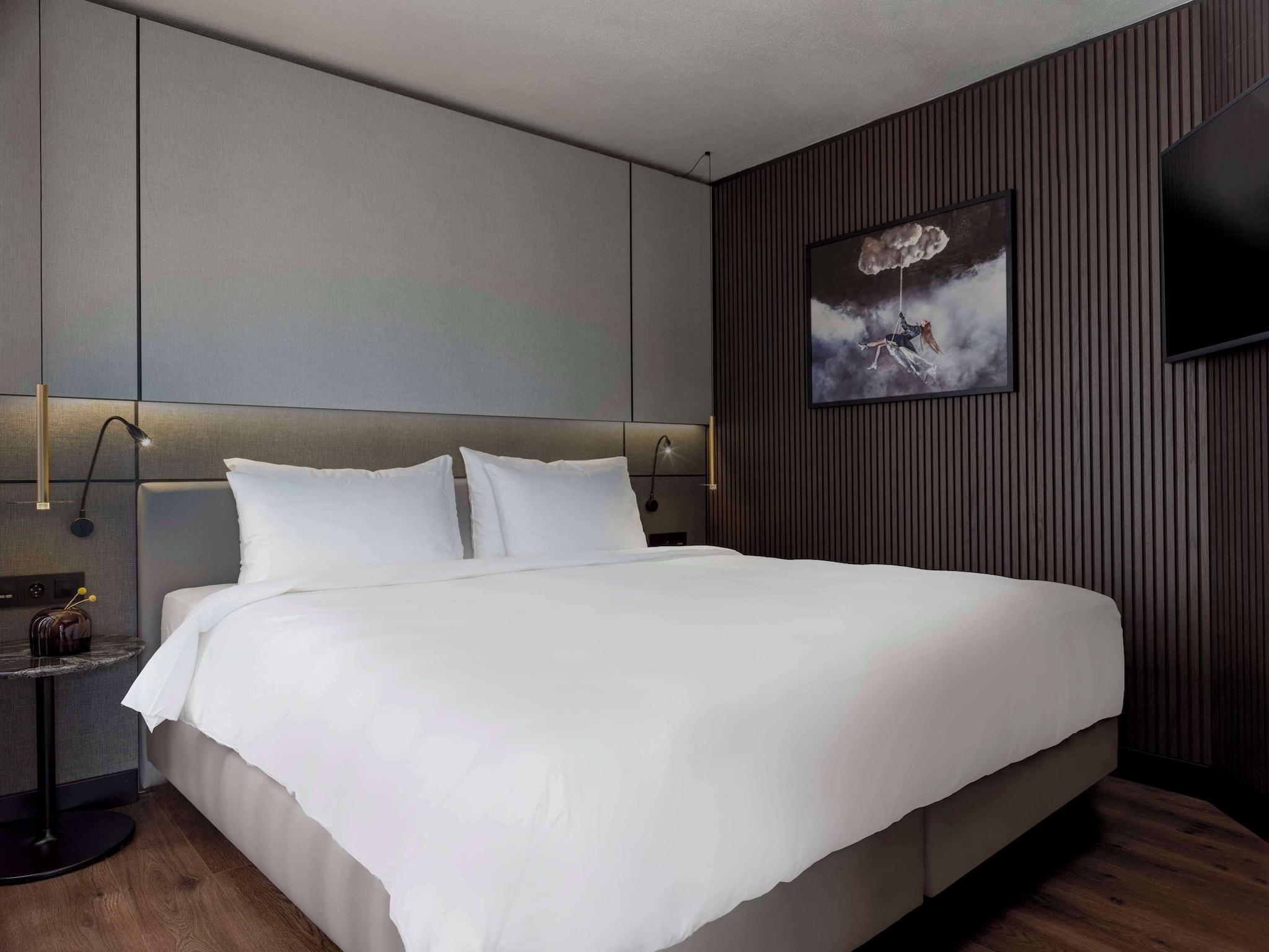 Suite King Bed One Bedroom 