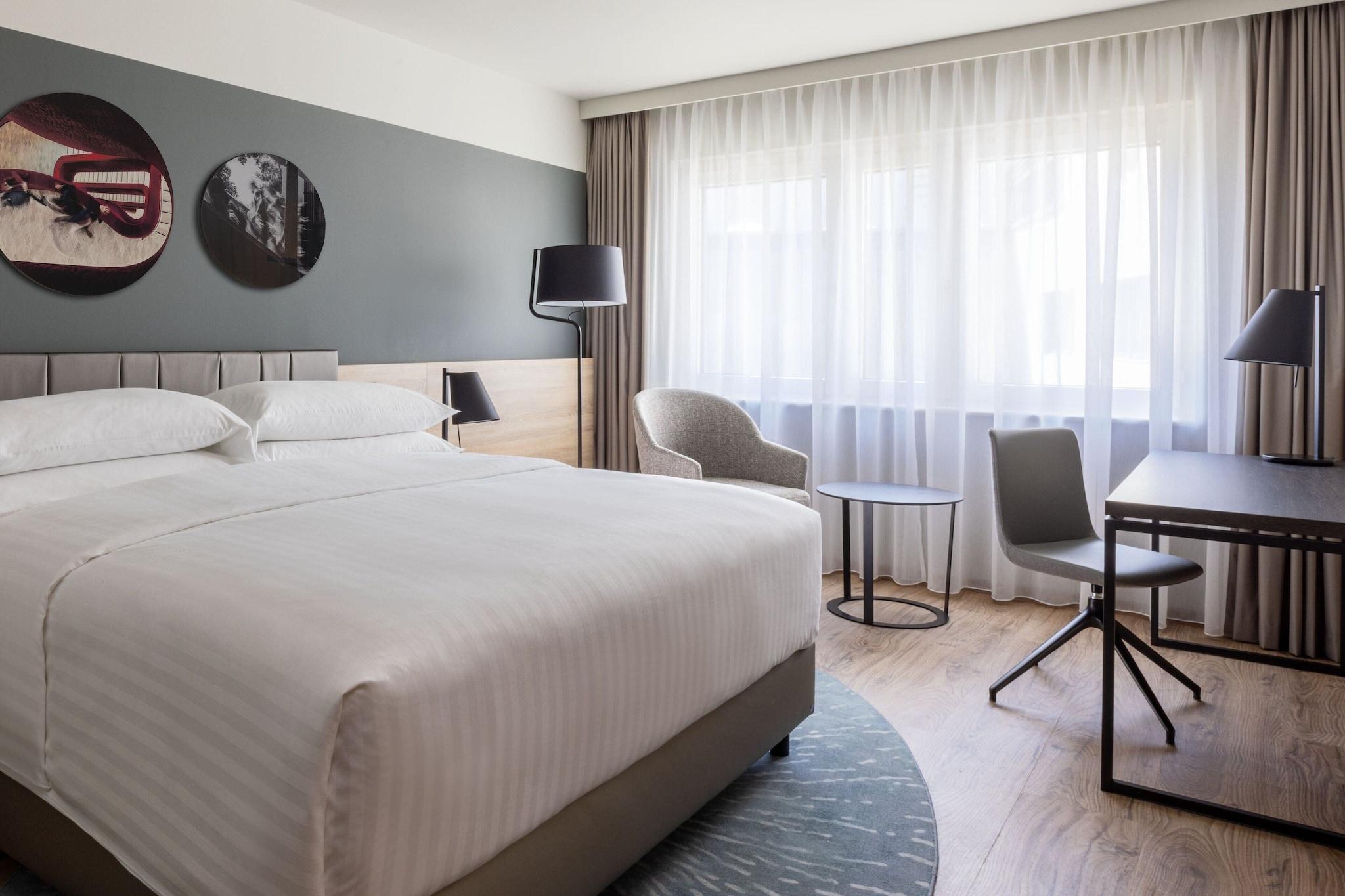 Double Superior King Bed