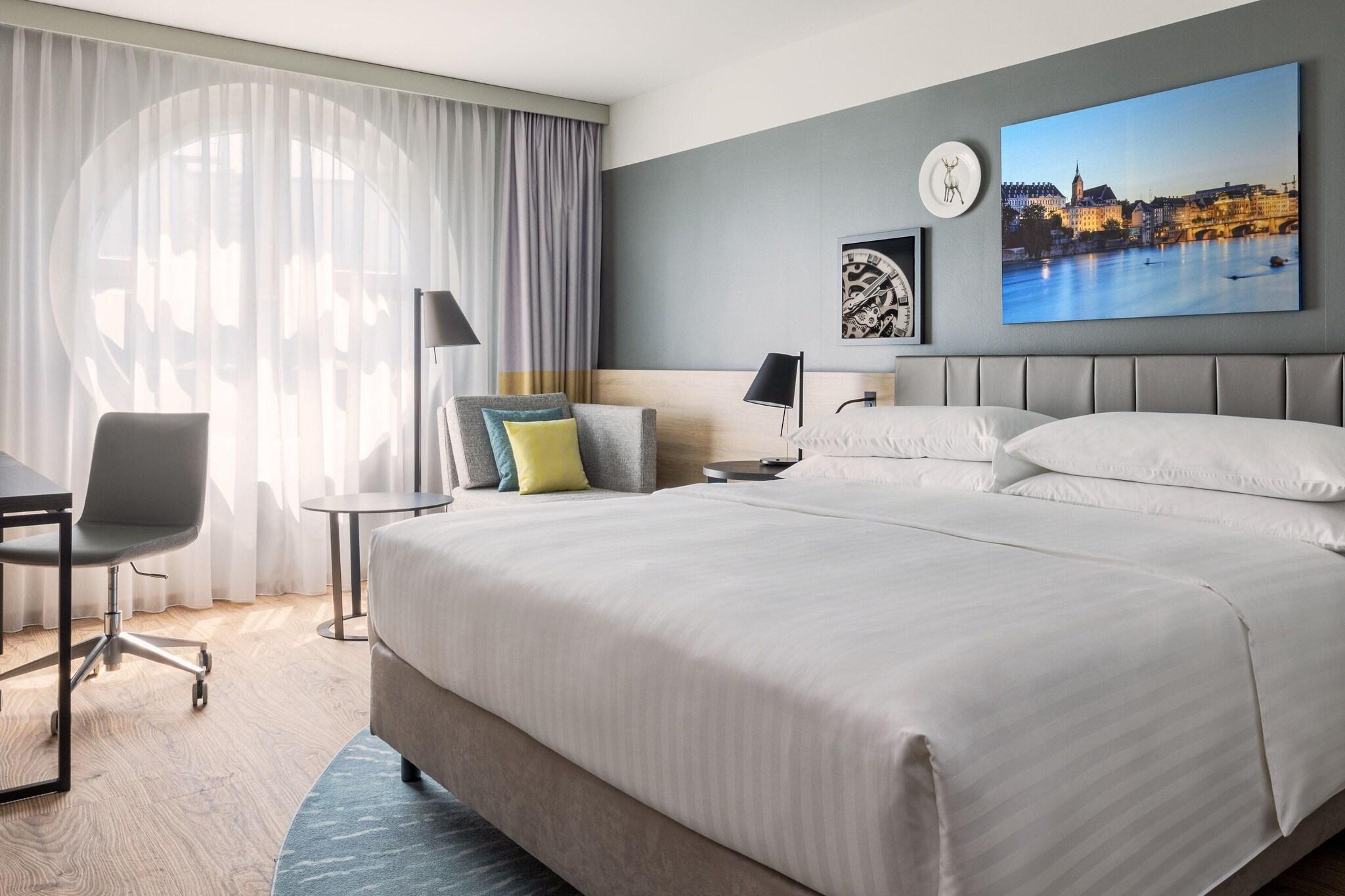 Double Club King Bed