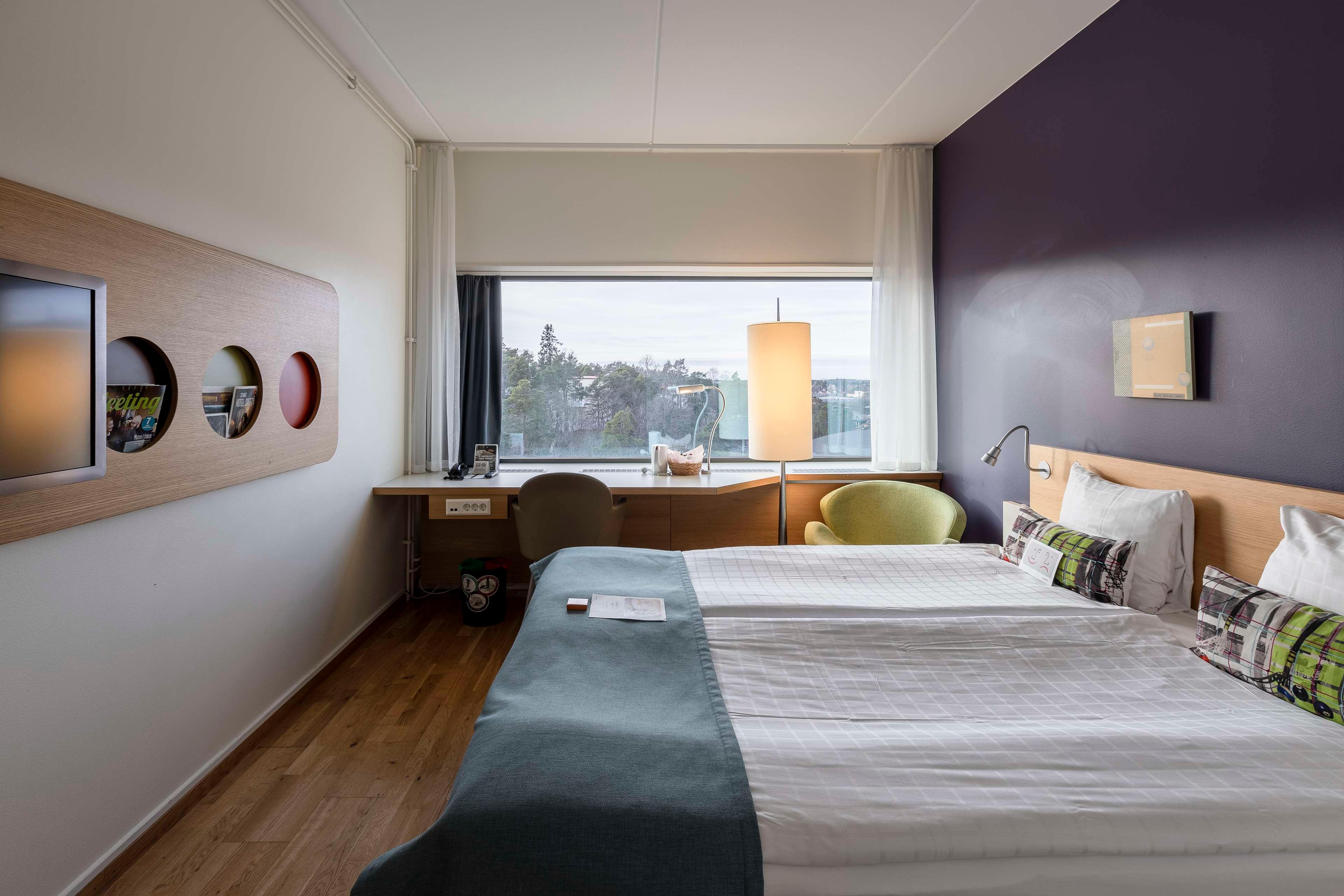 Double Superior Queen Bed