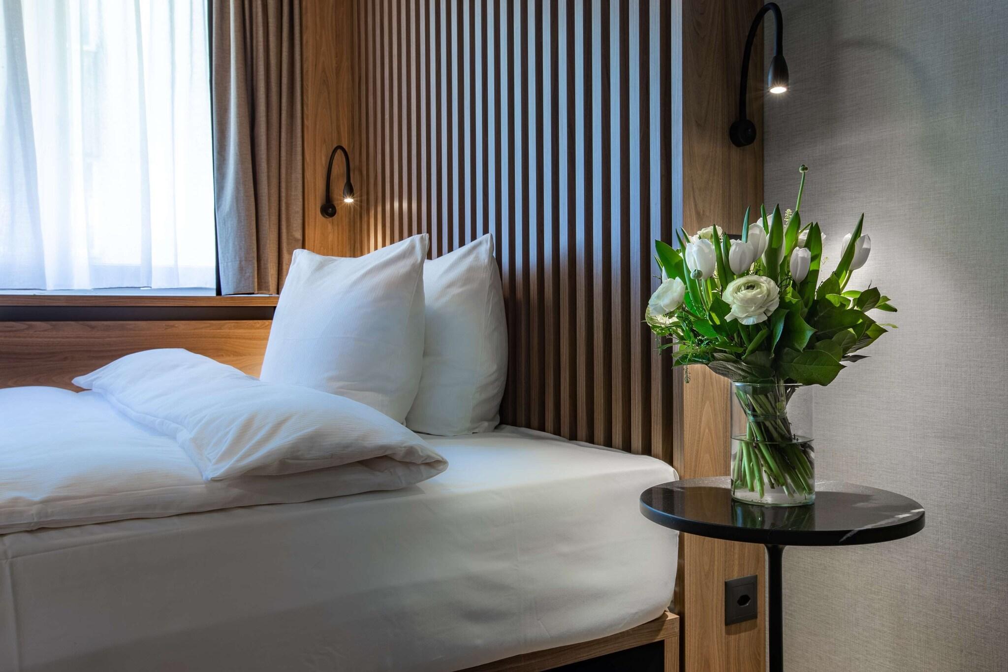 Double Queen Size Bed