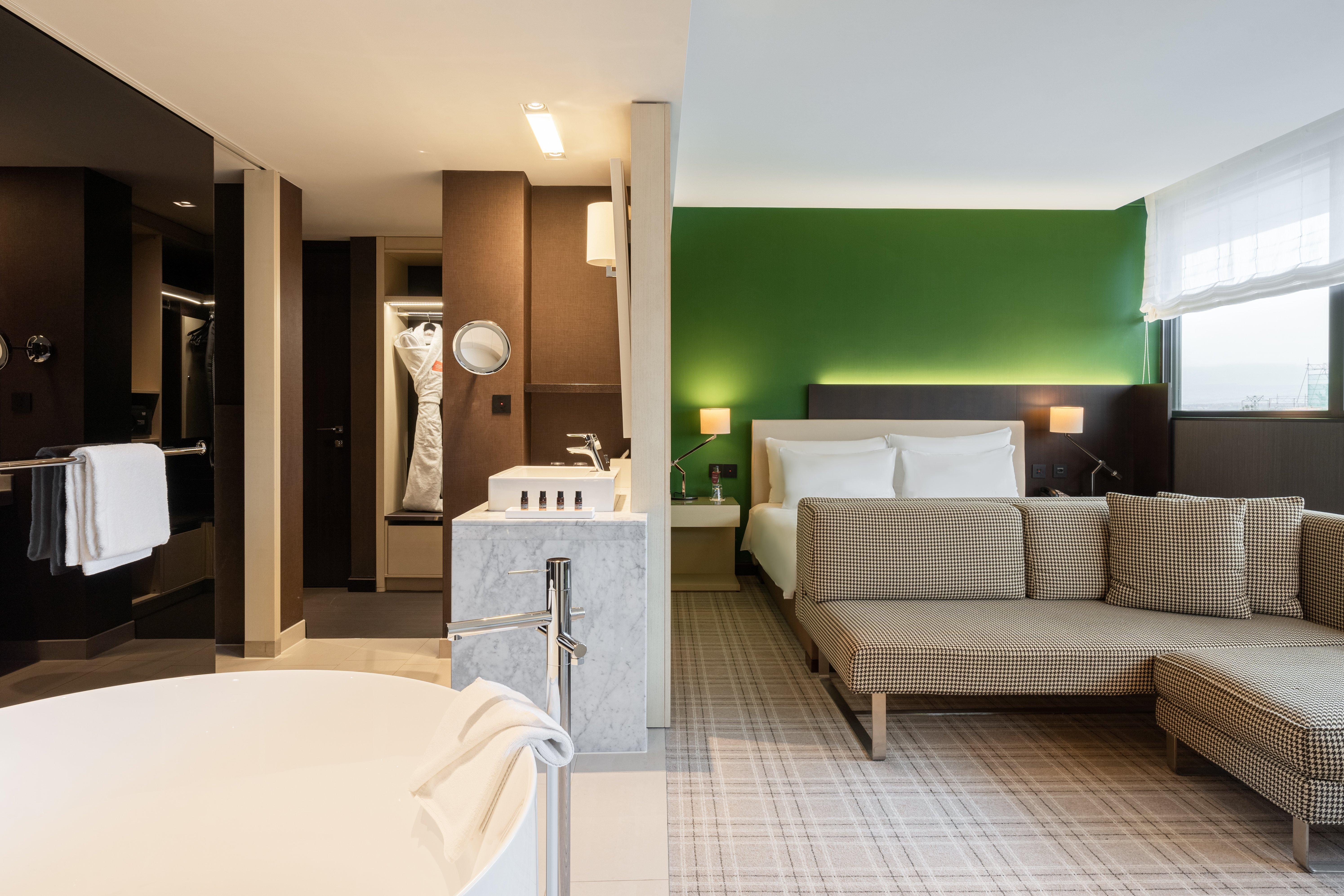 Junior Suite King Size Bed