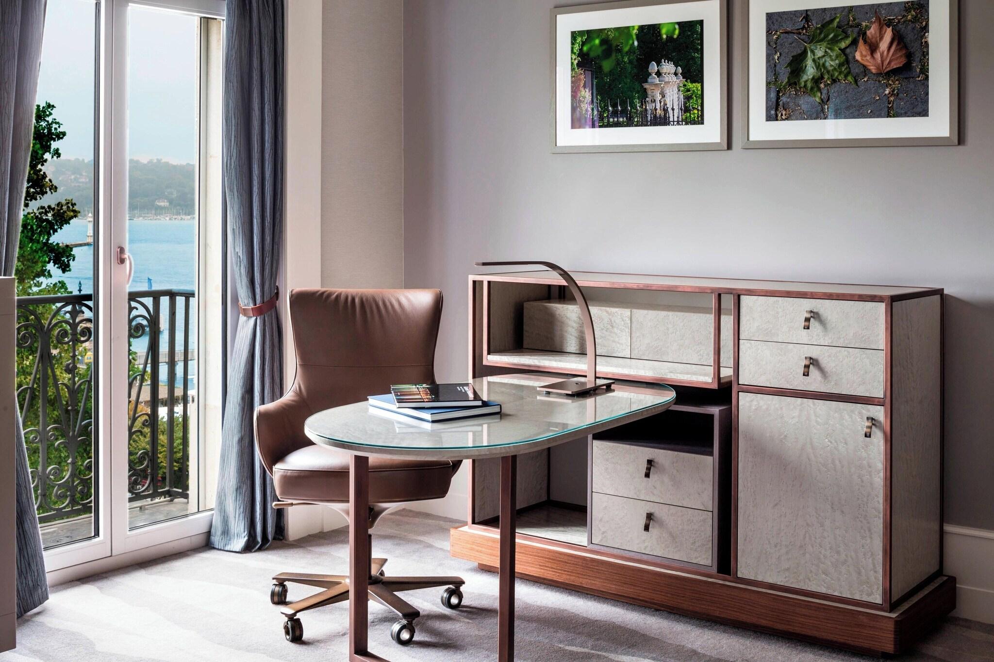 Double Deluxe Lake View